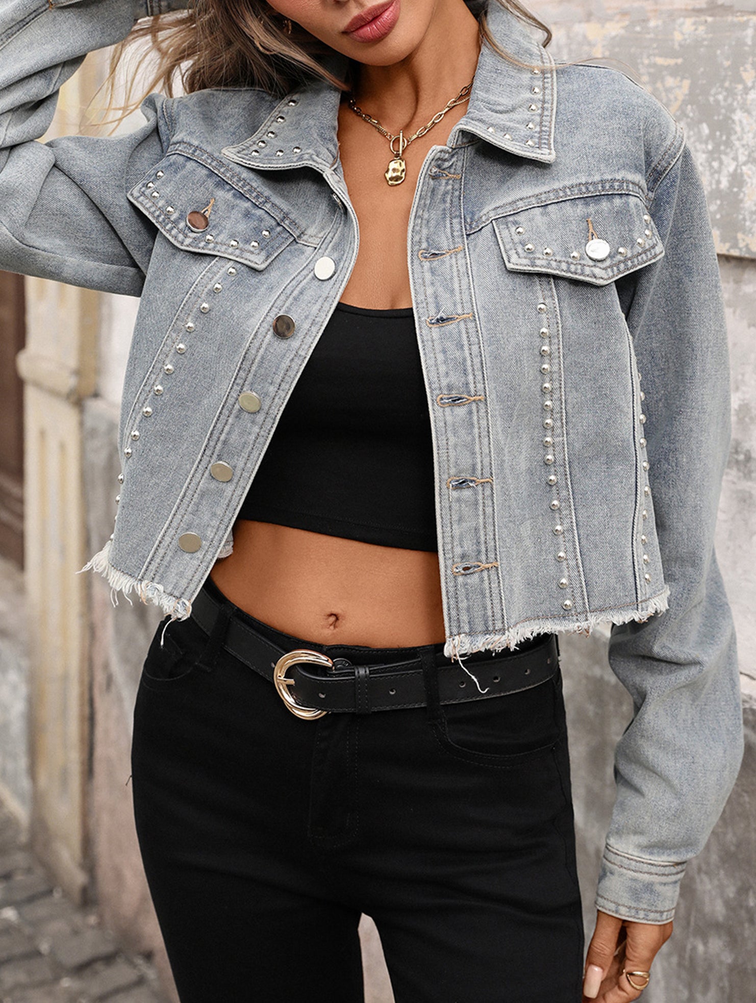 Washed Studded Cropped Denim Jacket_CWJJ00131