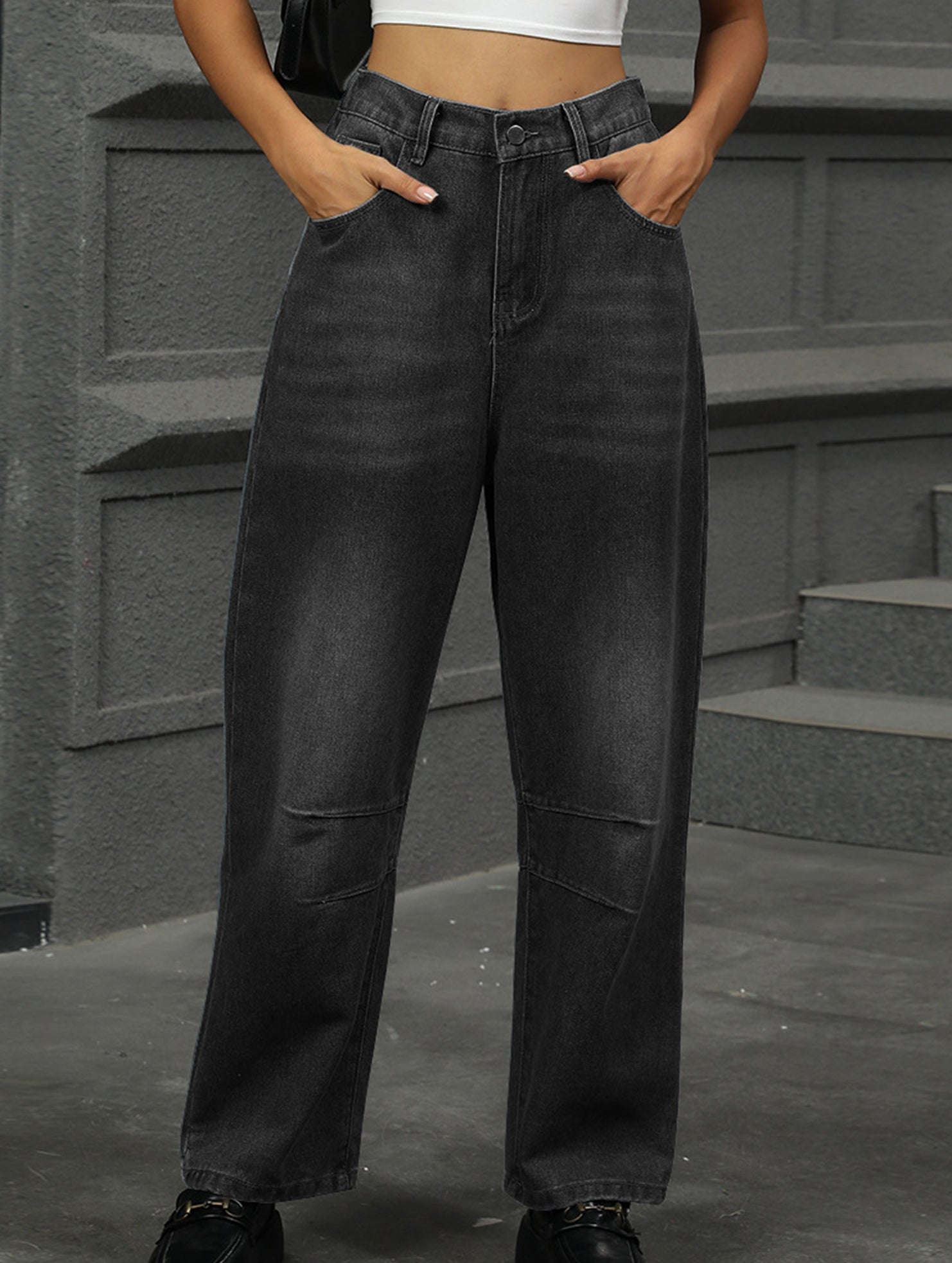 Washed loose-fitting cropped jeans