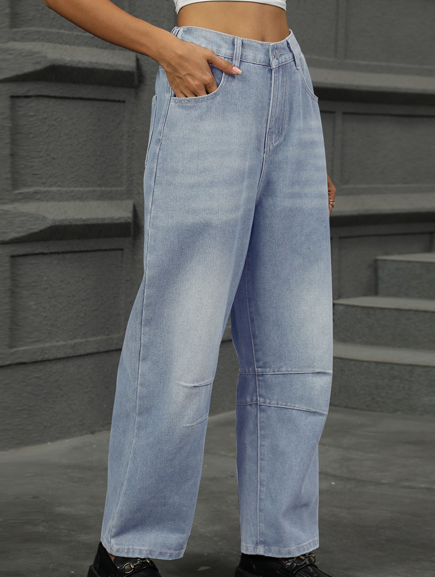 Washed loose-fitting cropped jeans