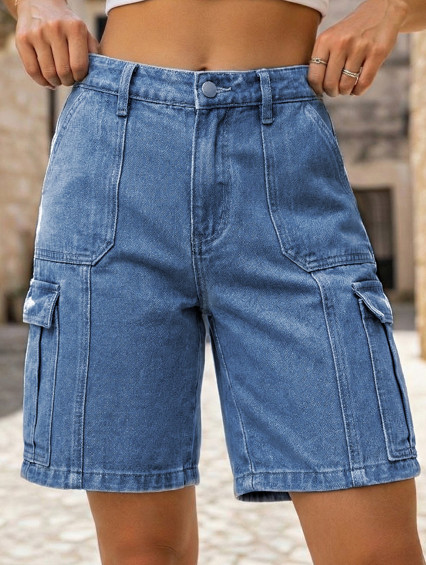 Casual multi-pocket denim shorts for women