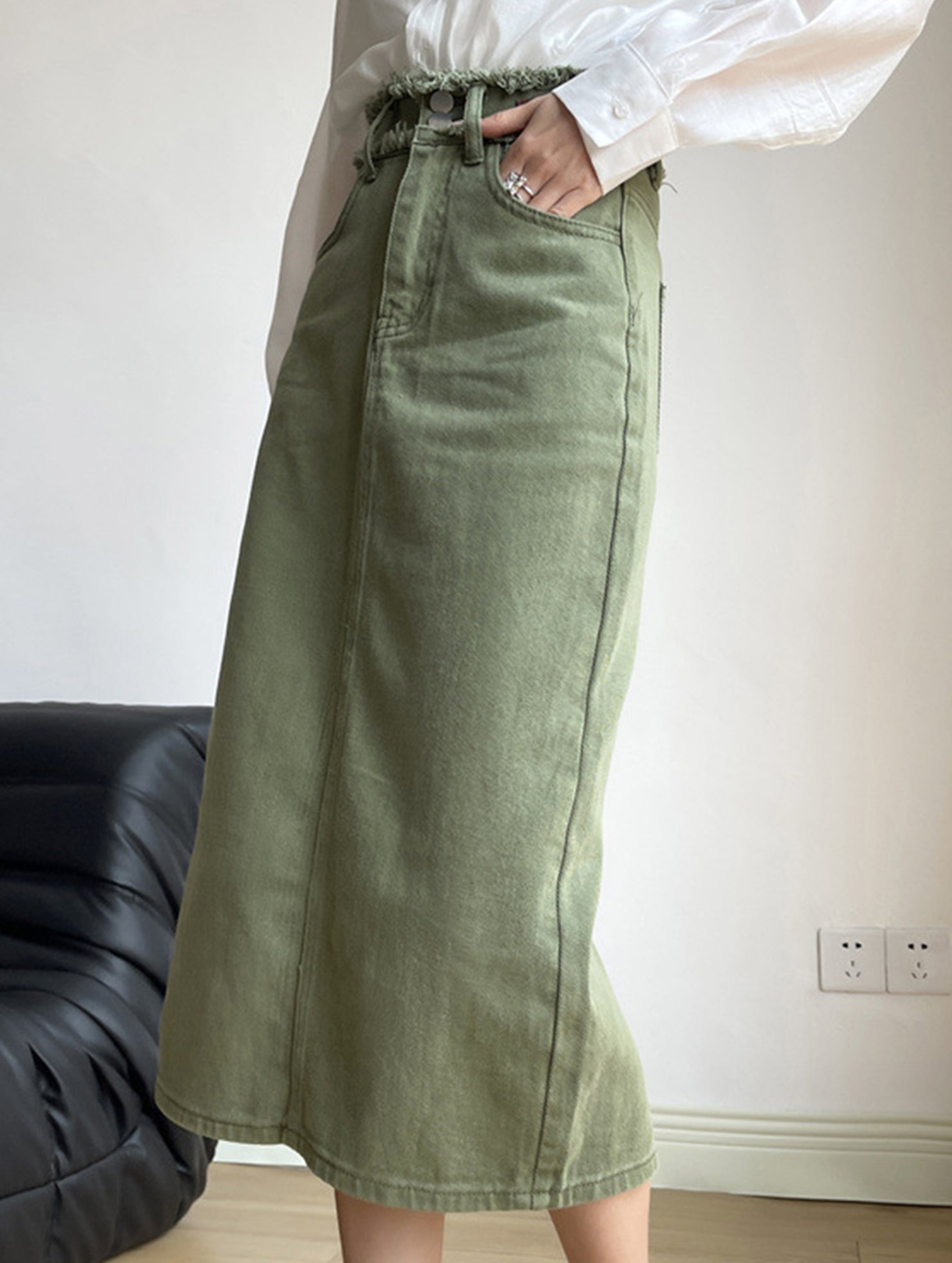 High-waisted midi skirt with slit