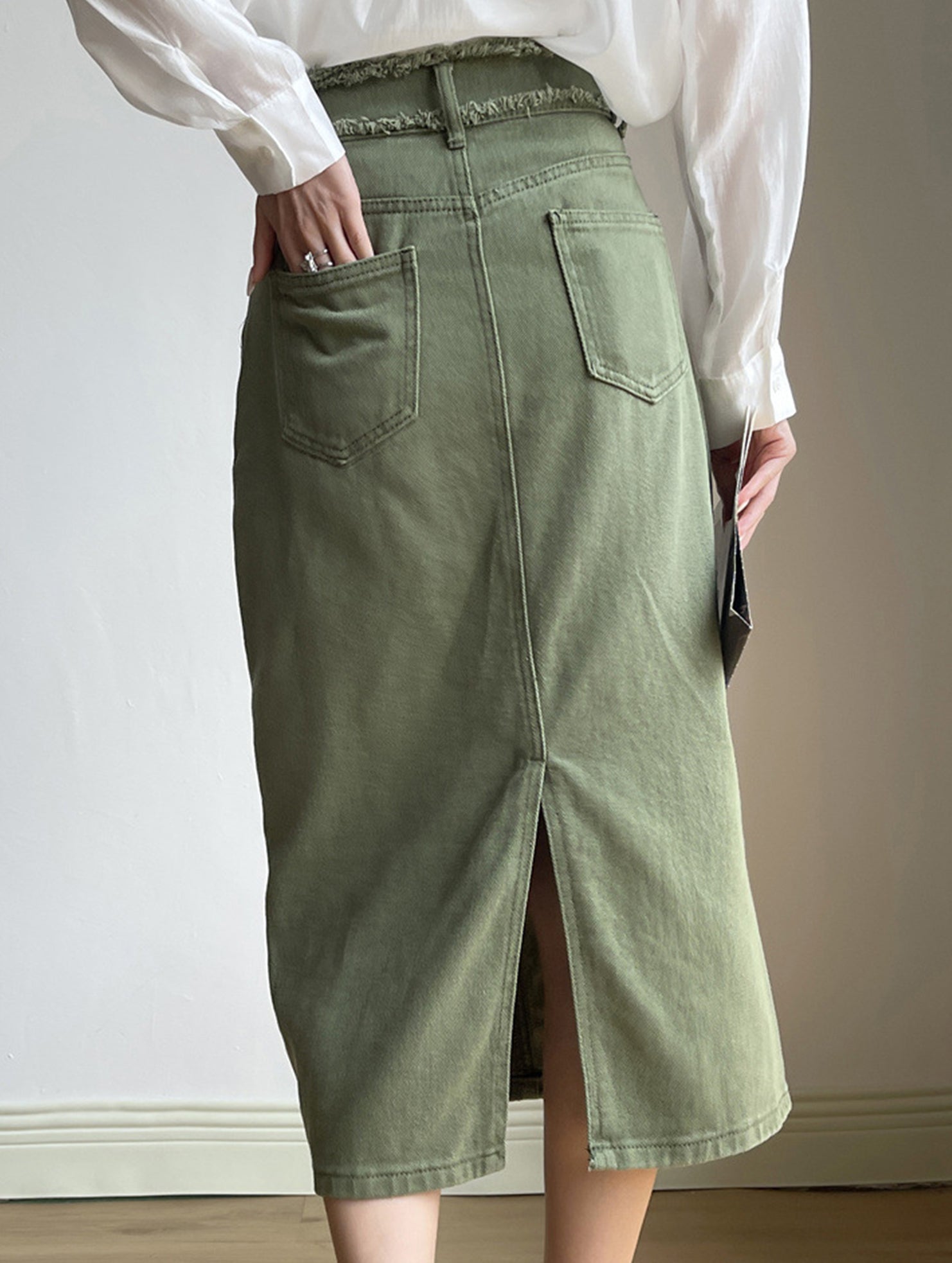 High-waisted midi skirt with slit