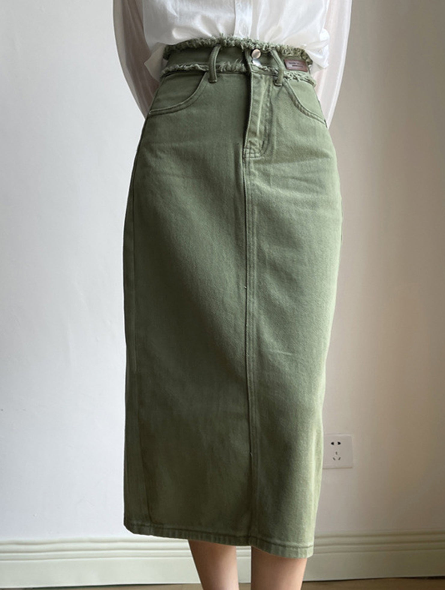 High-waisted midi skirt with slit