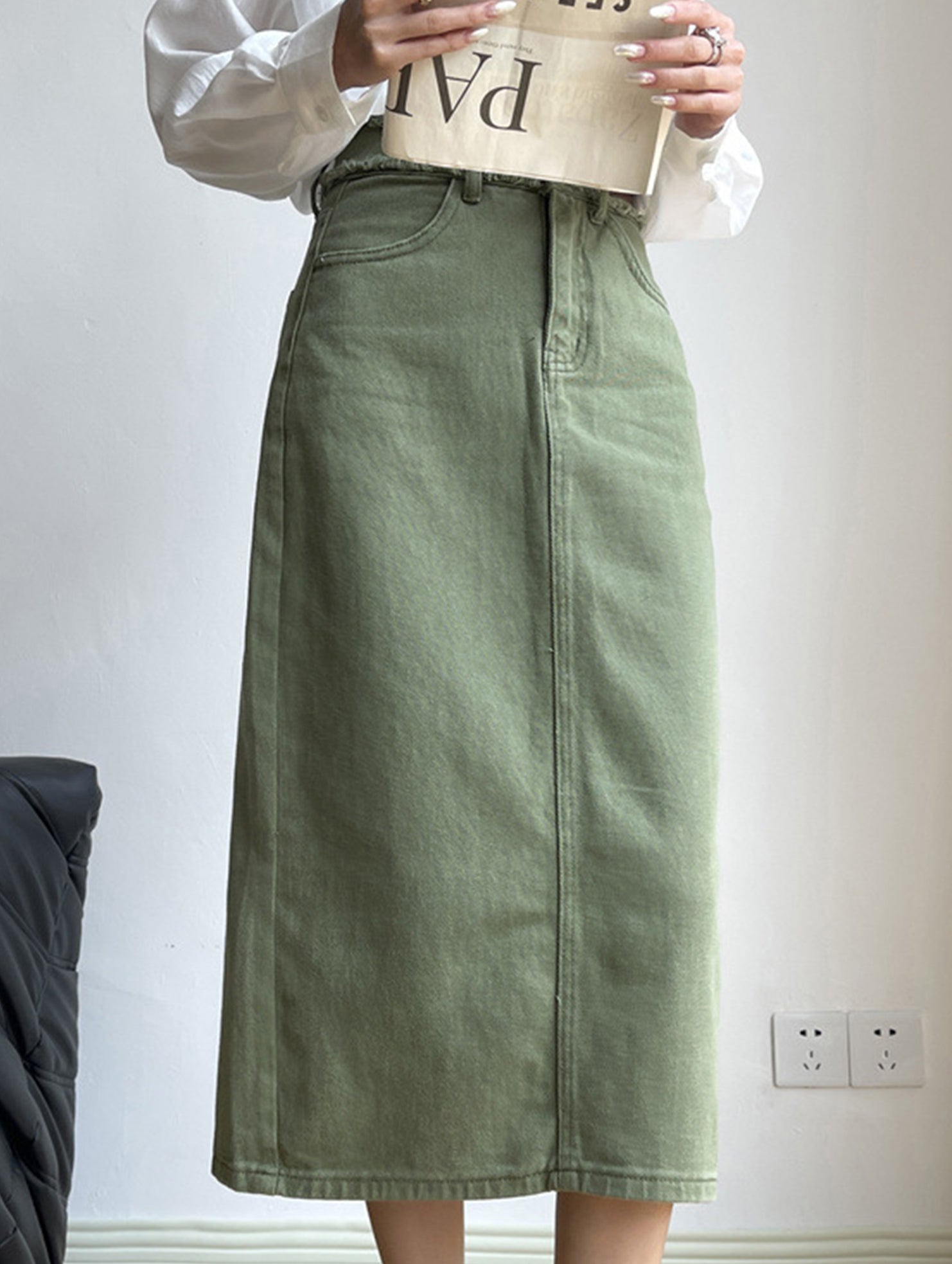 High-waisted midi skirt with slit