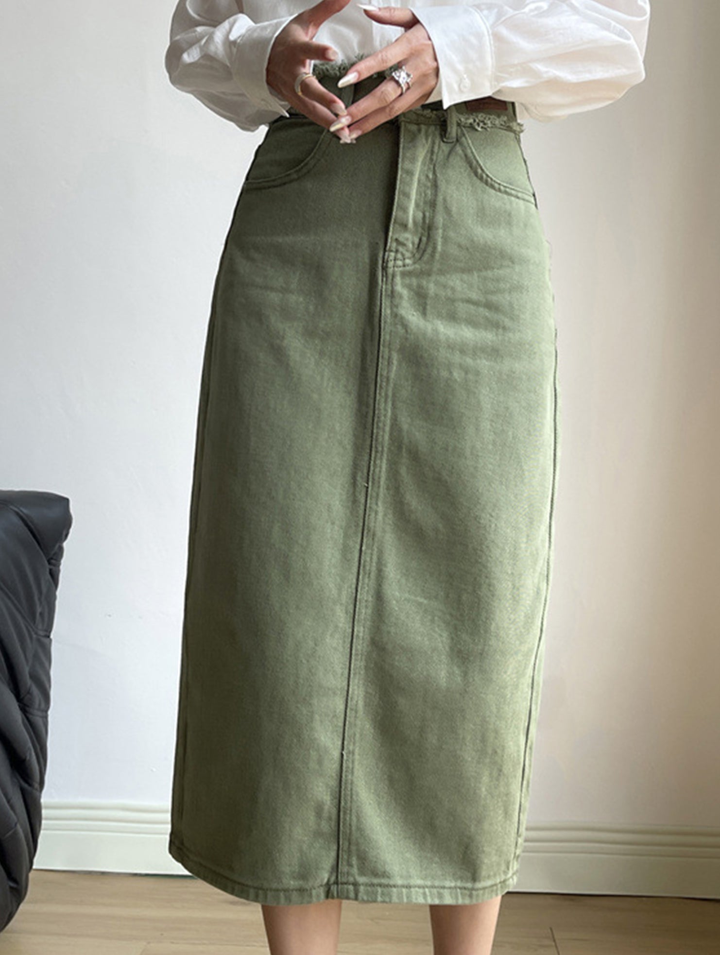 High-waisted midi skirt with slit