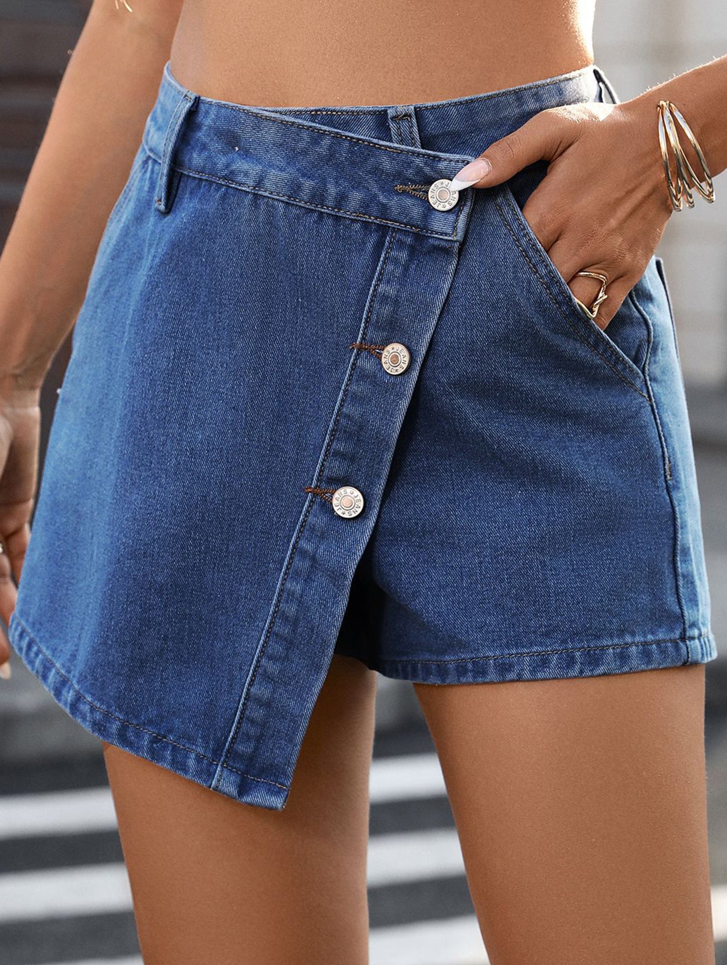 Irregular Button Denim Skort_CWJSK00275