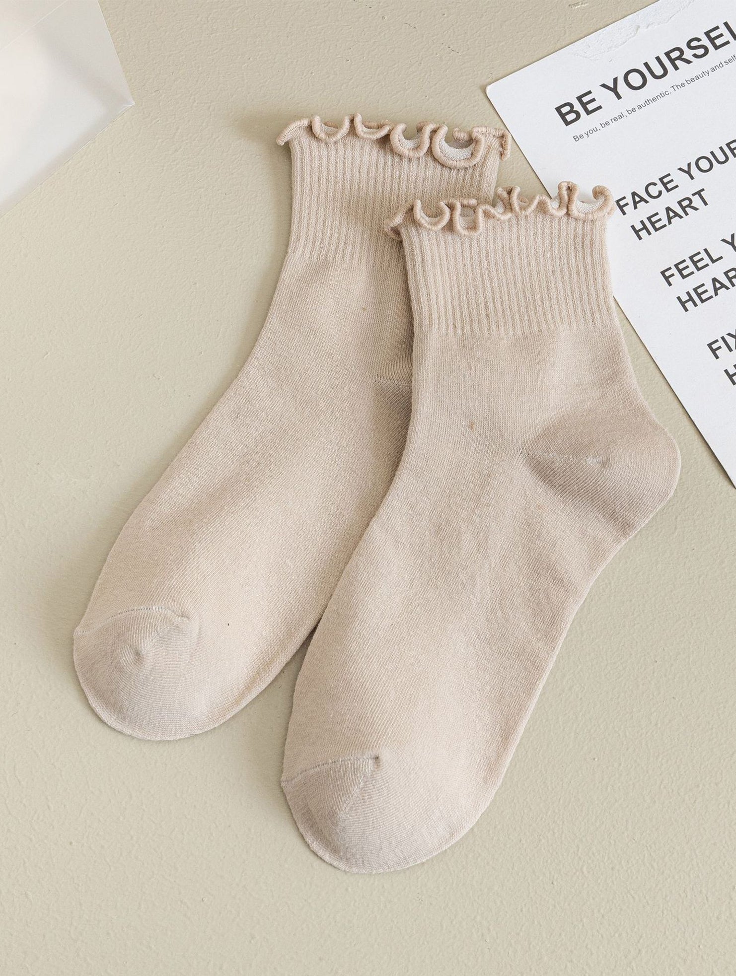 Womens Solid Color Ruffle Ankle Socks_CWMS0127