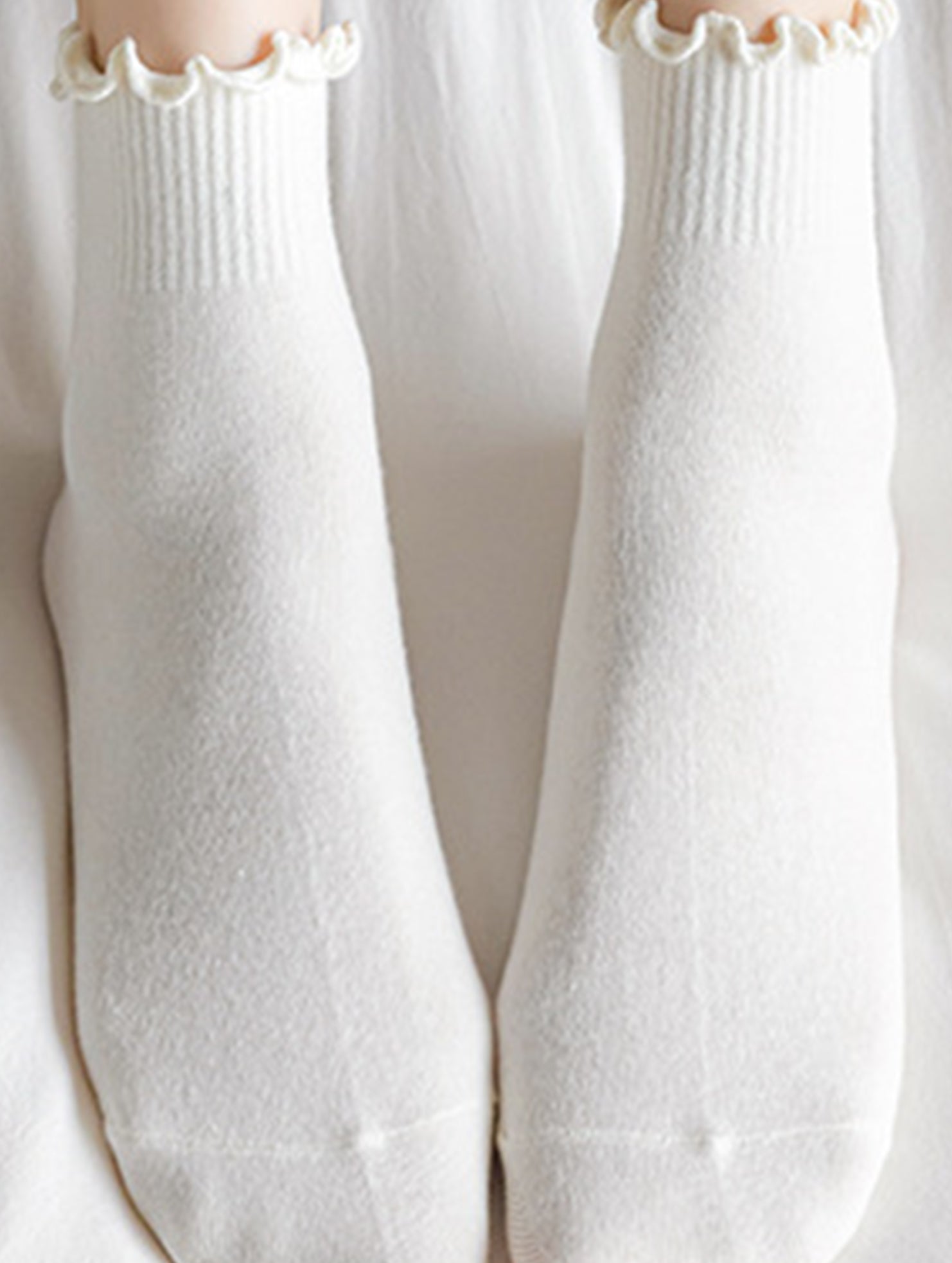 Womens Solid Color Ruffle Ankle Socks_CWMS0127