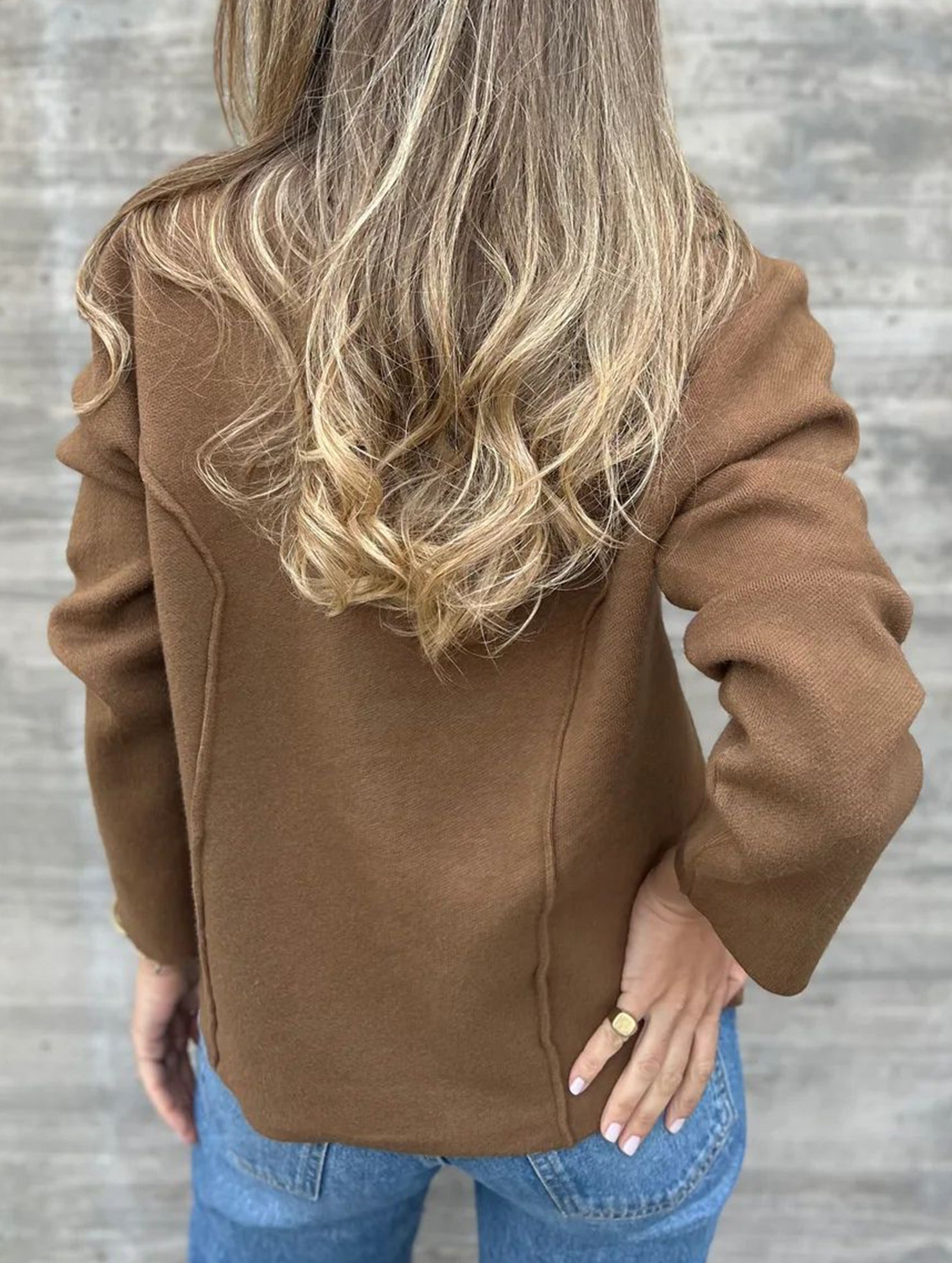 Fashion buttoned slim lapel knitted cardigan