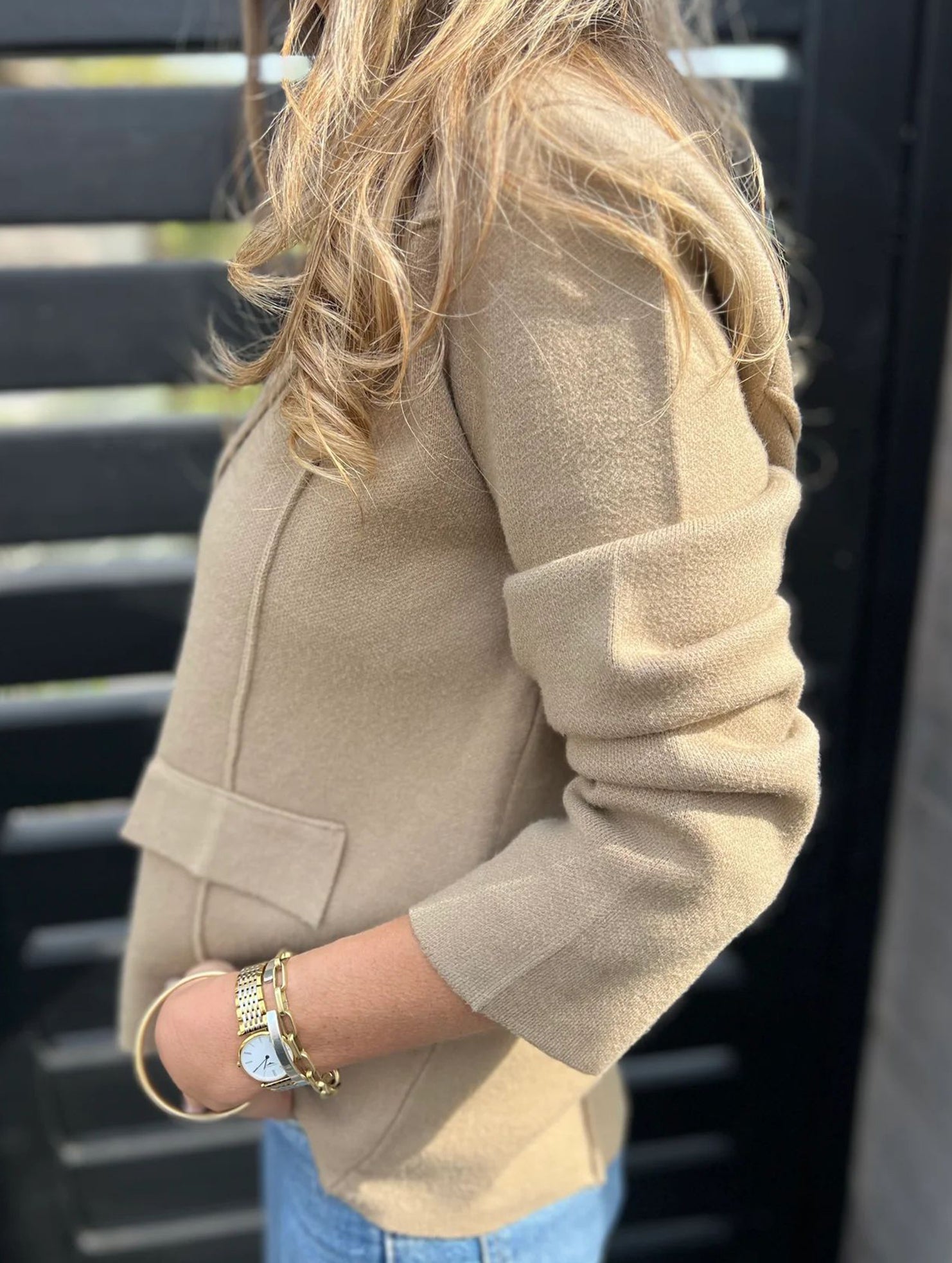 Fashion buttoned slim lapel knitted cardigan