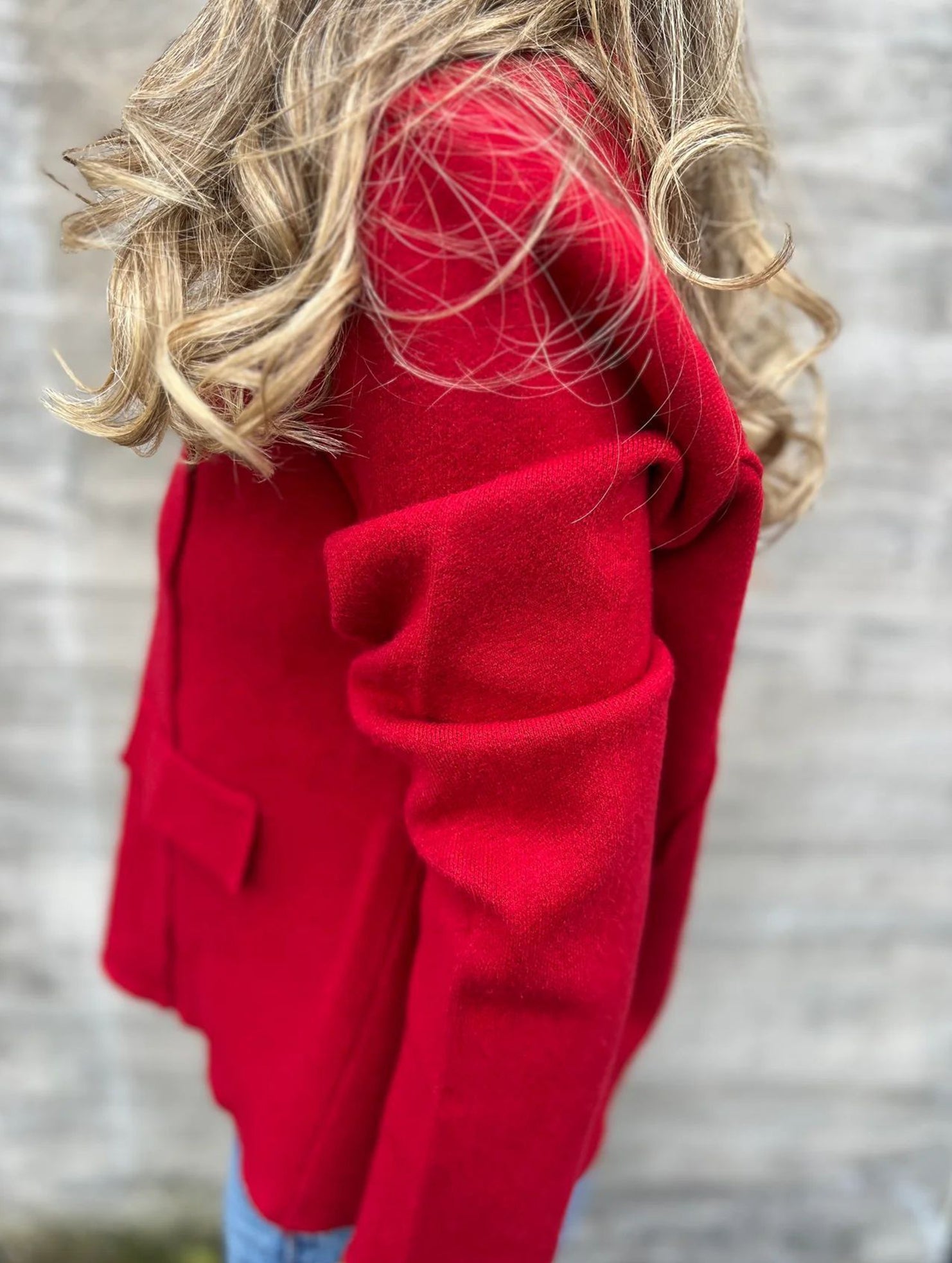 Fashion buttoned slim lapel knitted cardigan