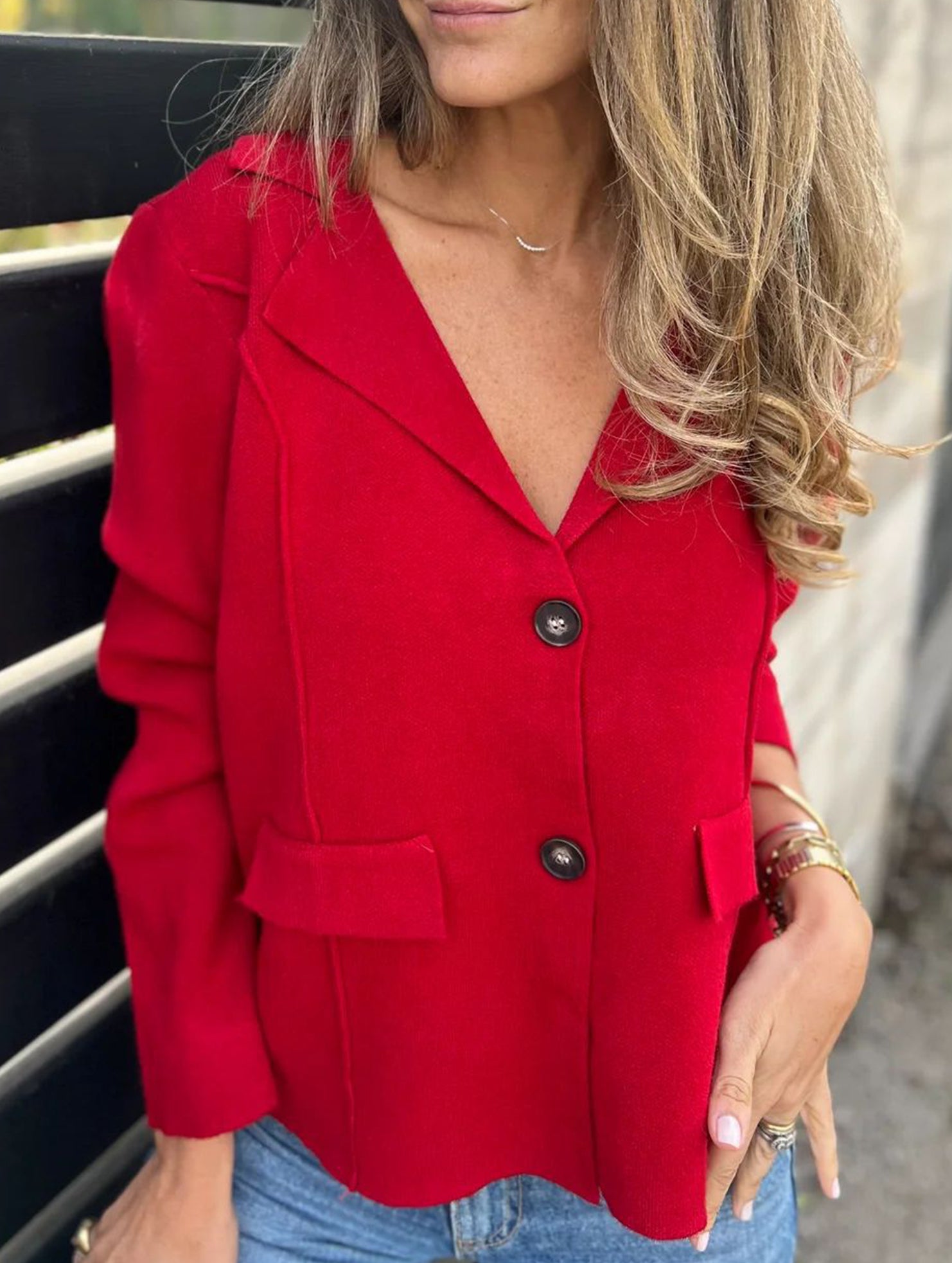 Fashion buttoned slim lapel knitted cardigan