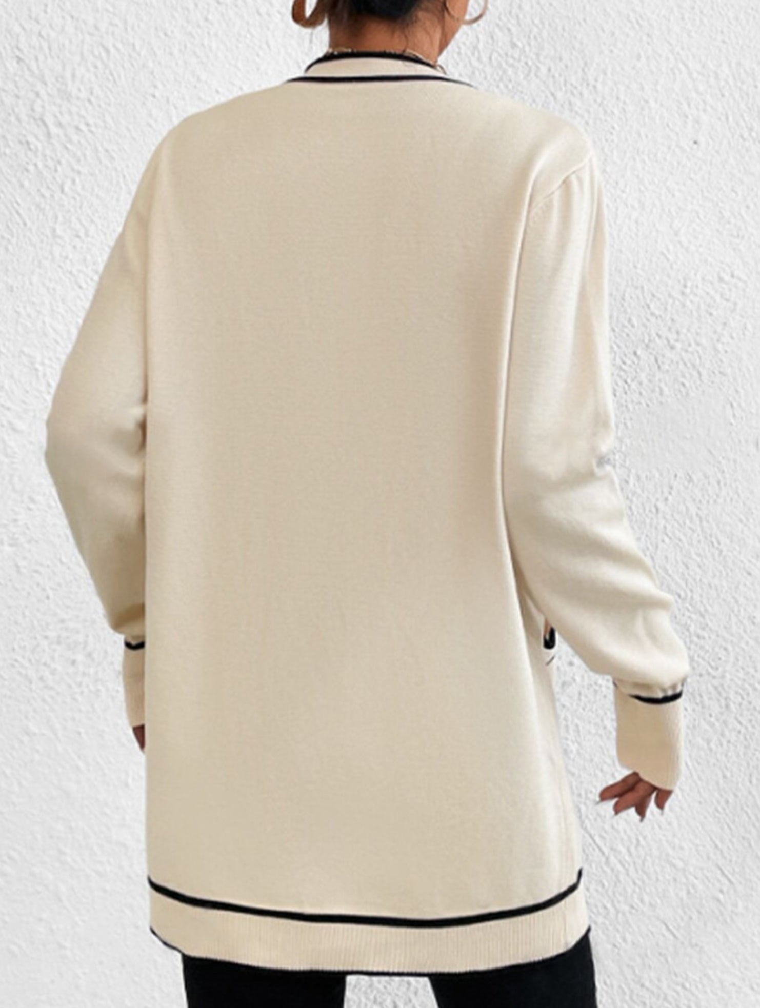 Loose knitted V-neck long-sleeved cardigan