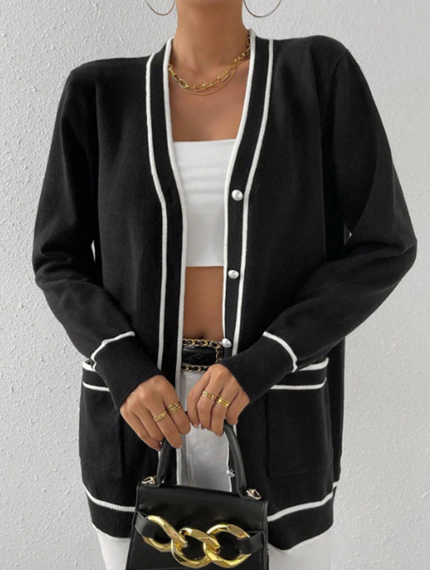 Loose knitted V-neck long-sleeved cardigan