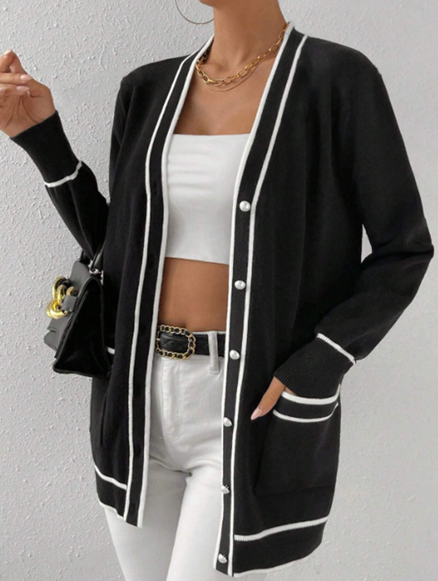 Loose knitted V-neck long-sleeved cardigan