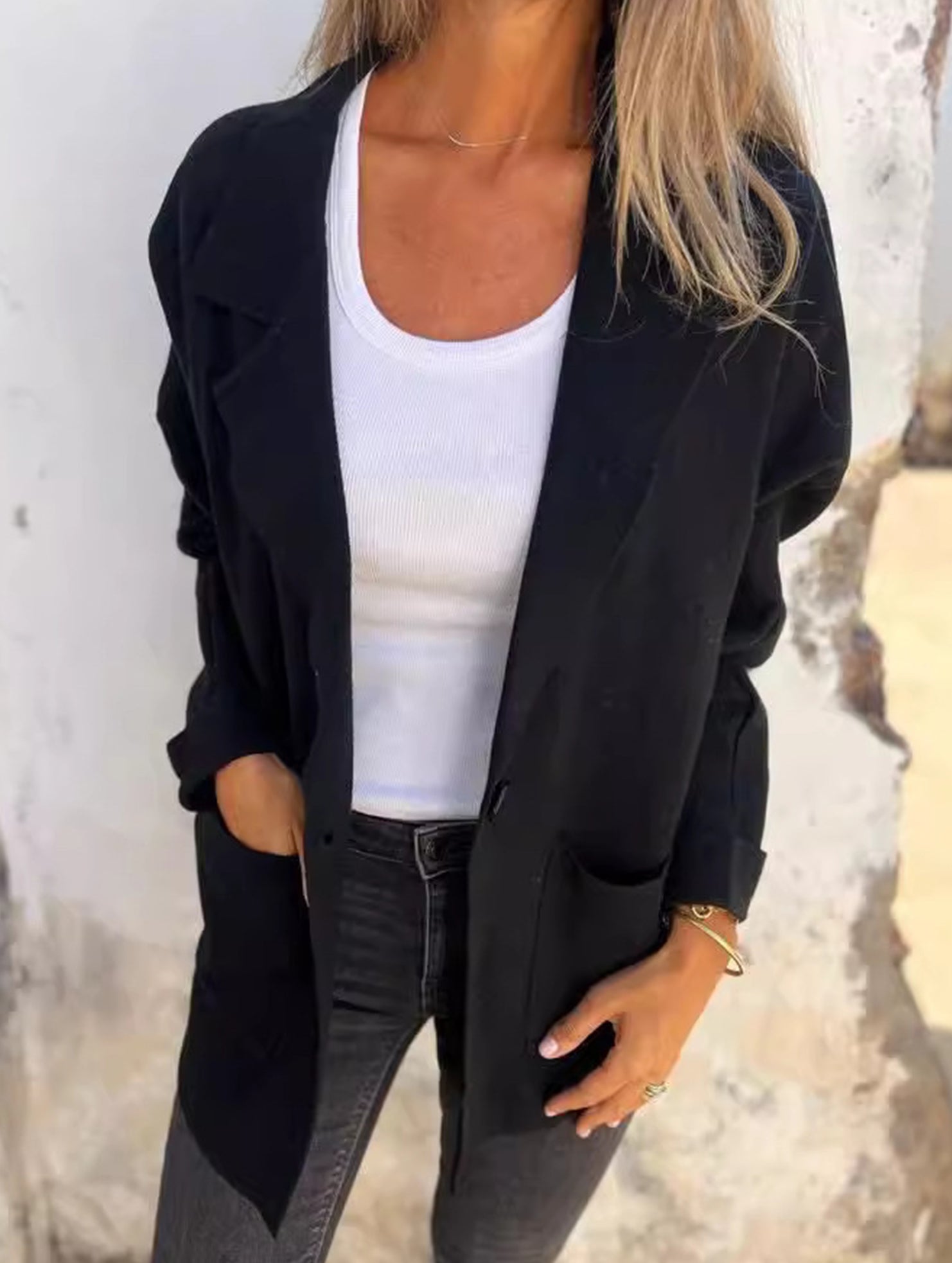 Versatile lapel pocket jacket