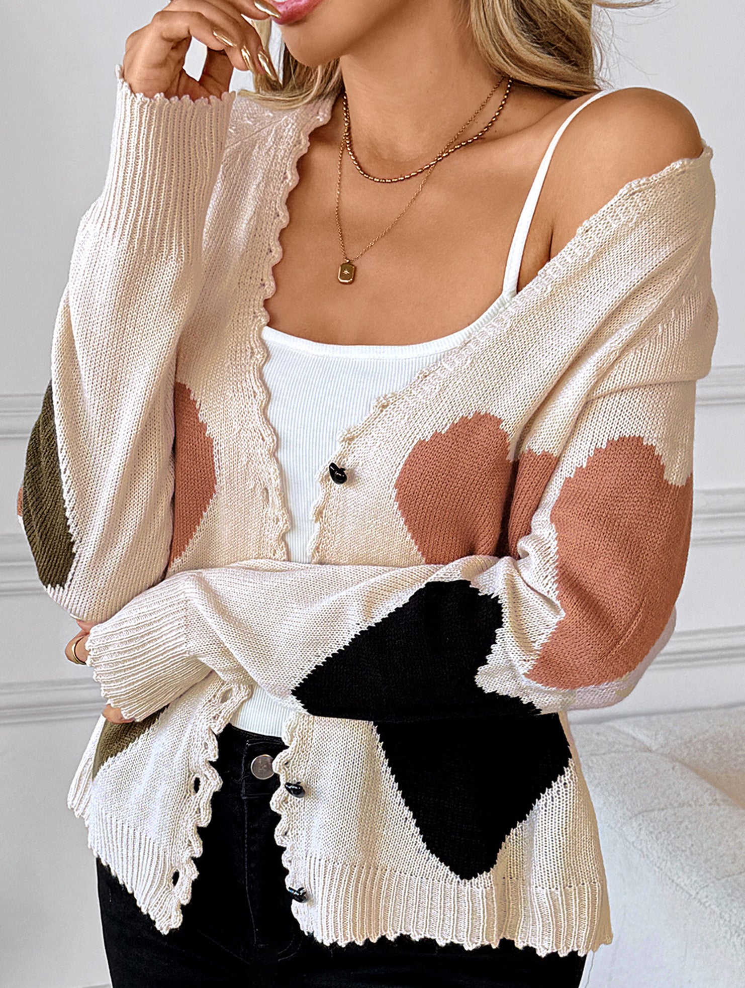 Sweet and cute heart knitted cardigan