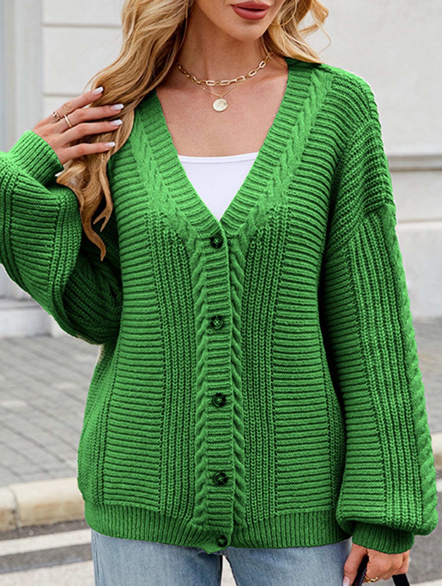 Long-sleeved V-neck cable-knit cardigan