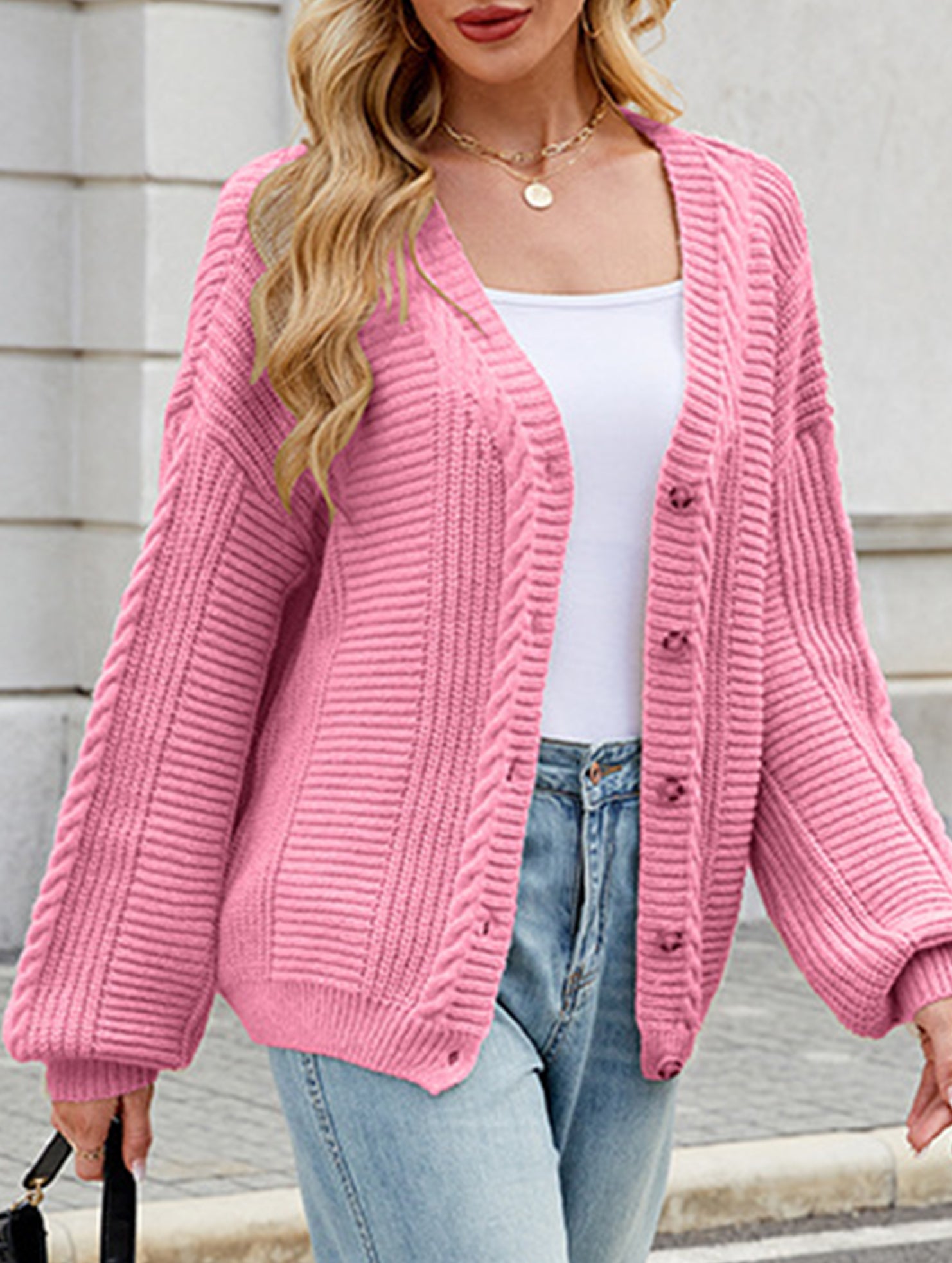 Long-sleeved V-neck cable-knit cardigan