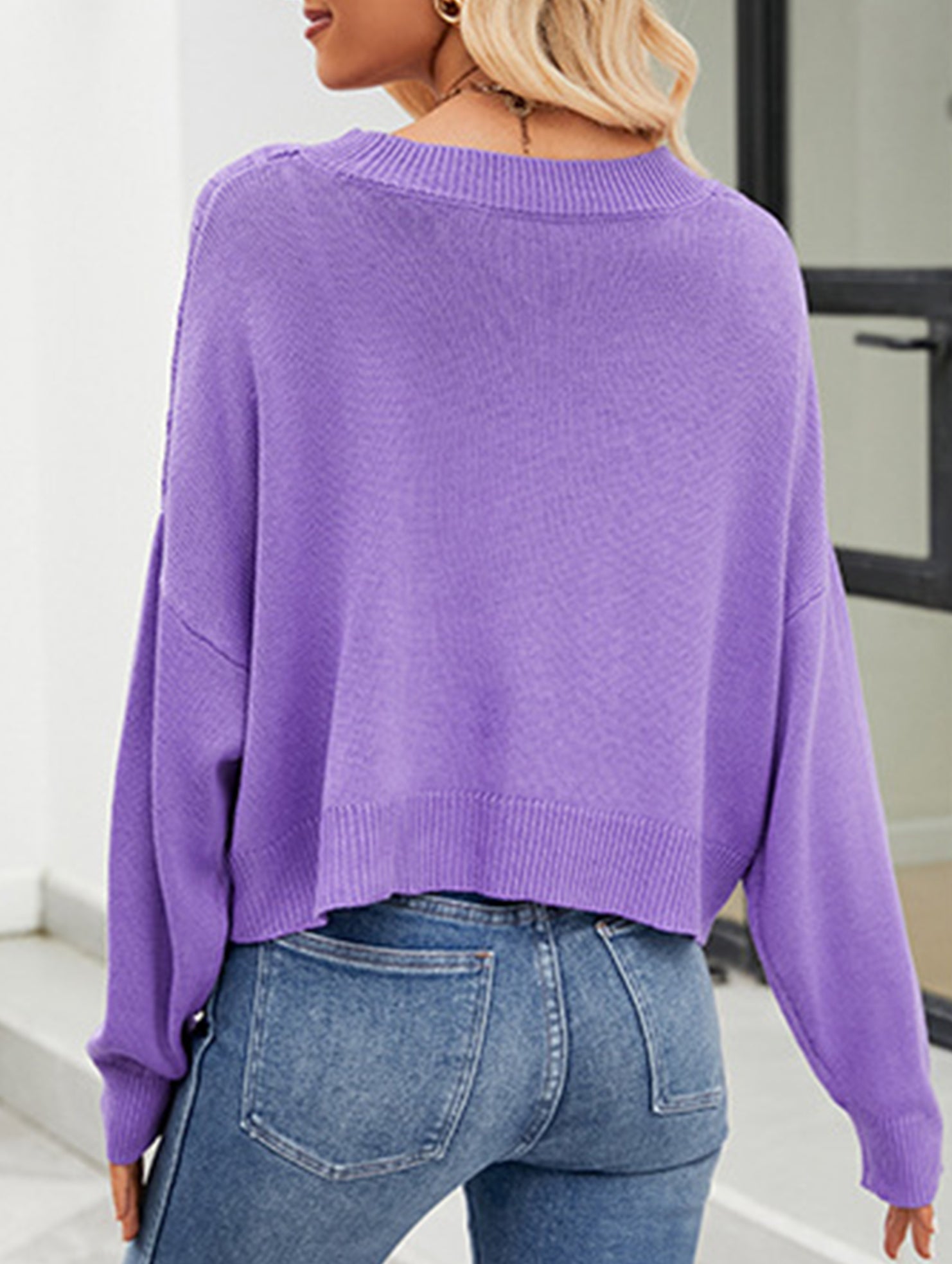 Loose long-sleeved V-neck hollow knit cardigan