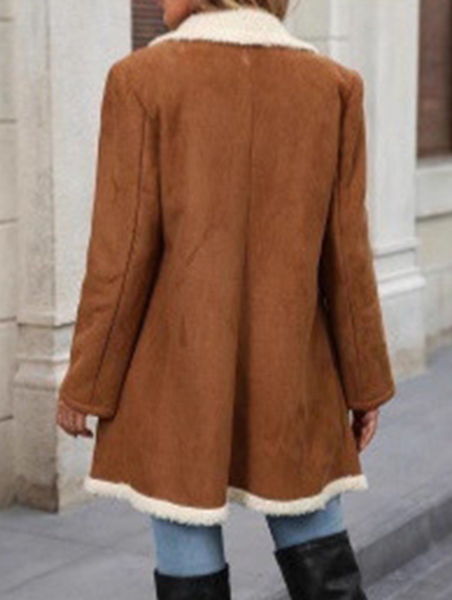 Stylish long-sleeved jacket