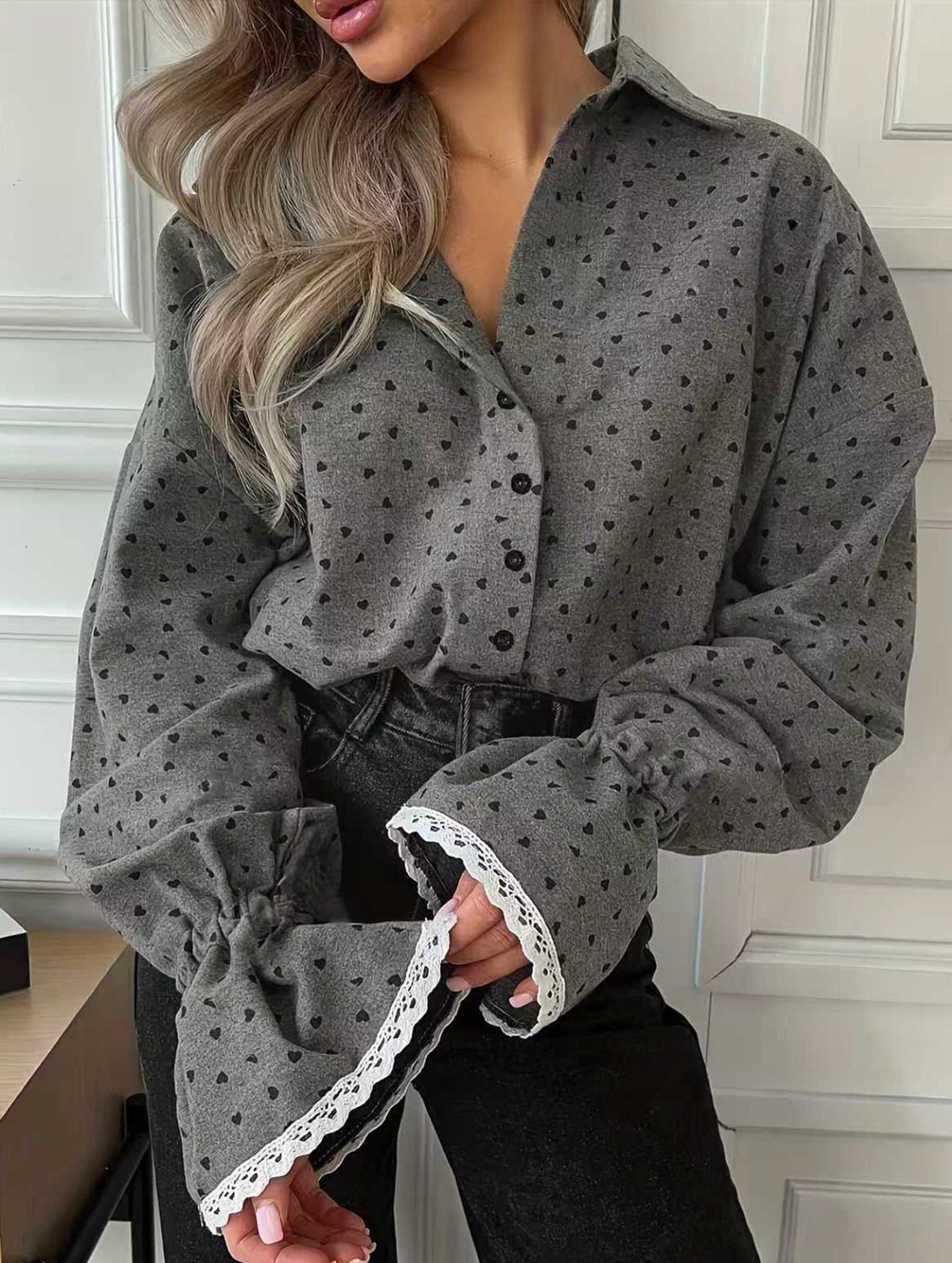 Heart-shaped polka dot lantern sleeve shirt
