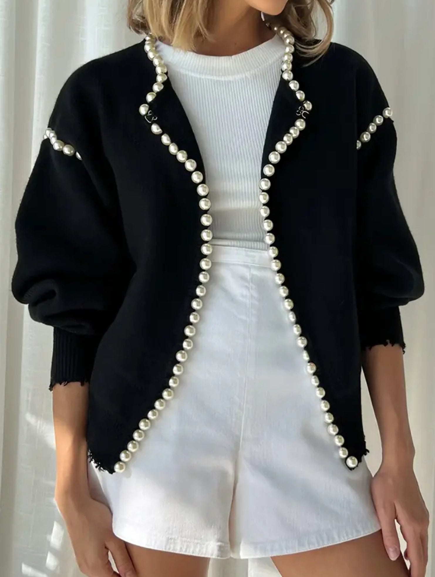 Casual round neck pearl-trimmed knit sweater