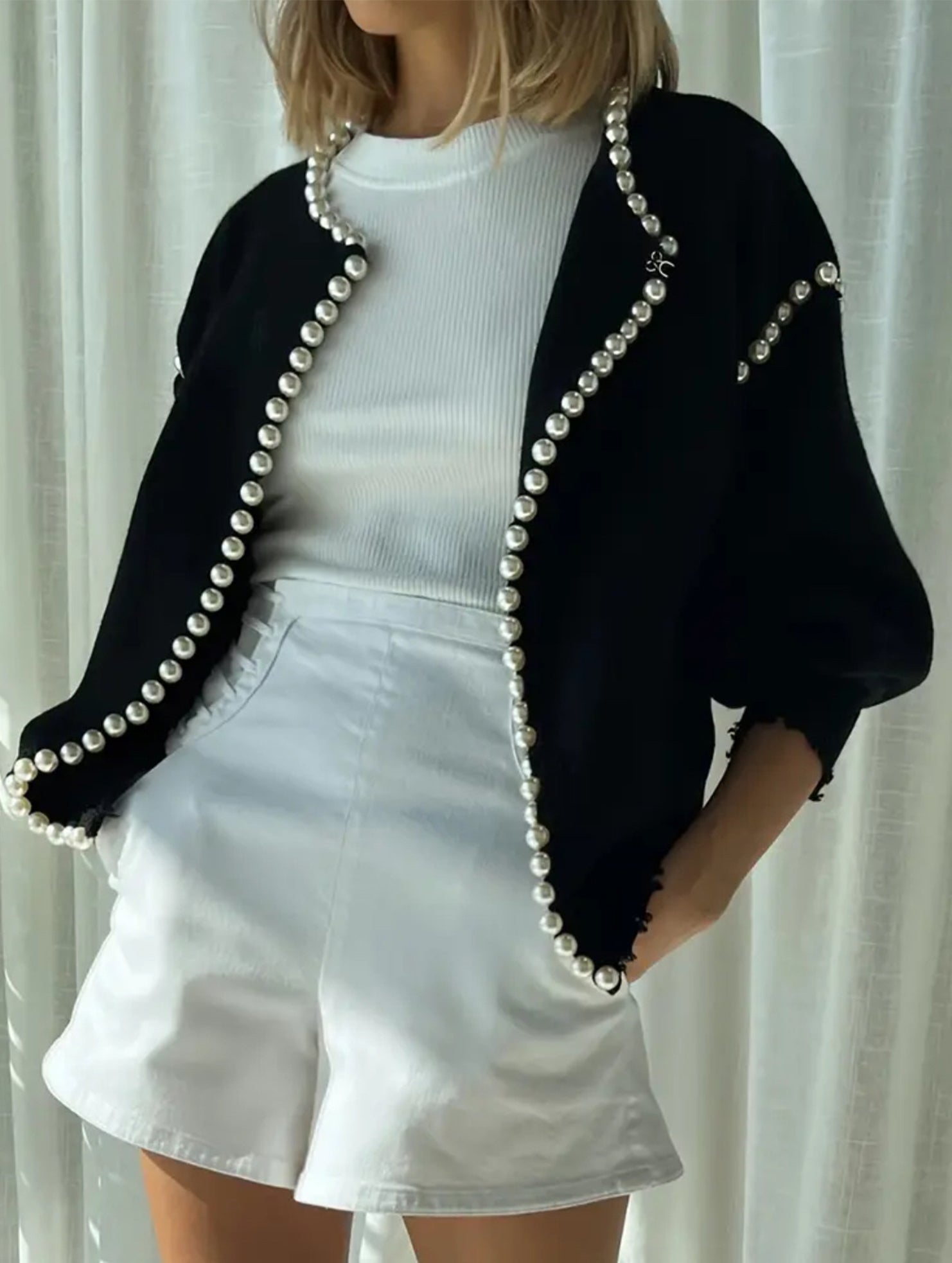 Casual round neck pearl-trimmed knit sweater