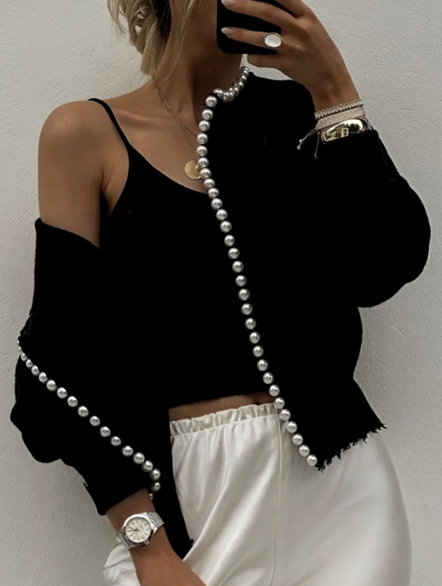 Casual round neck pearl-trimmed knit sweater