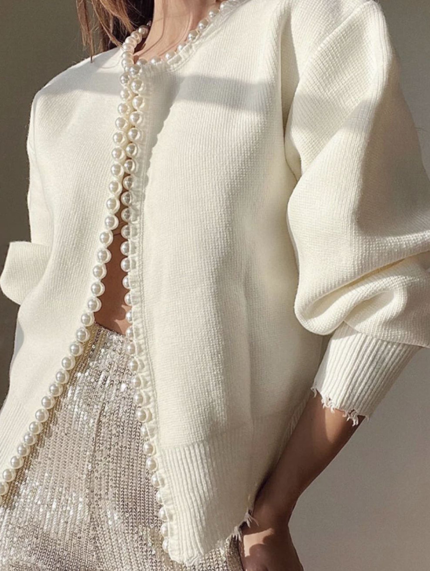 Casual round neck pearl-trimmed knit sweater