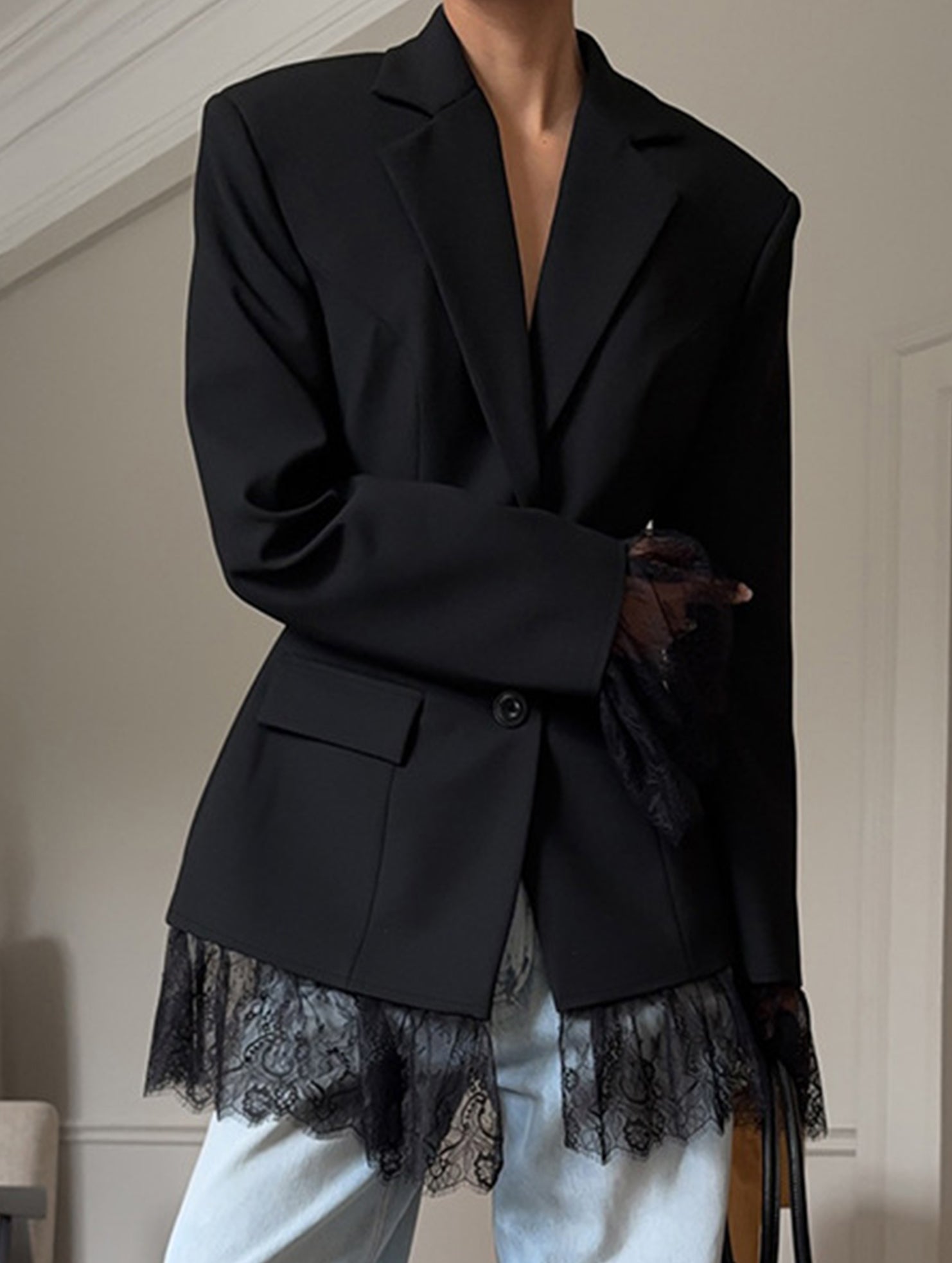 Versatile waist-cinching lace-trimmed suit jacket