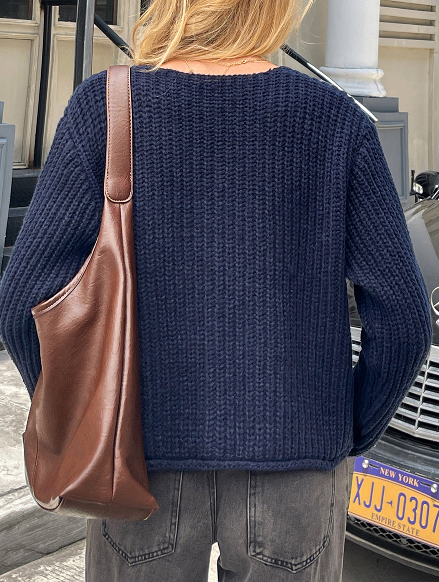 Casual long-sleeved shirts and sweaters