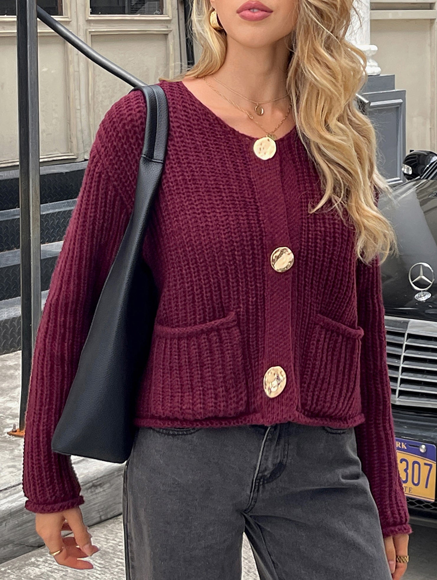 Casual long-sleeved shirts and sweaters