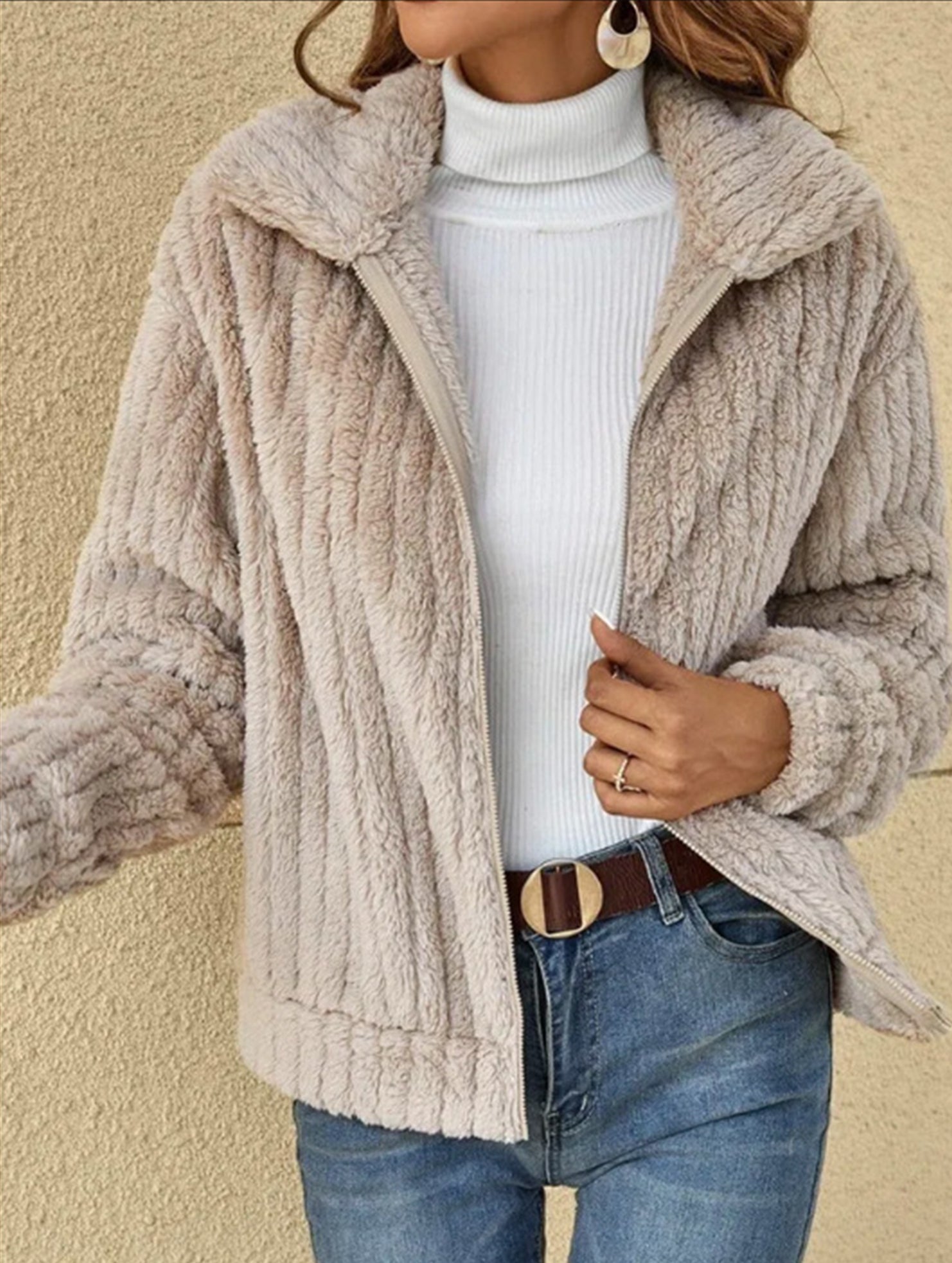 Solid color collared short plush cardigan