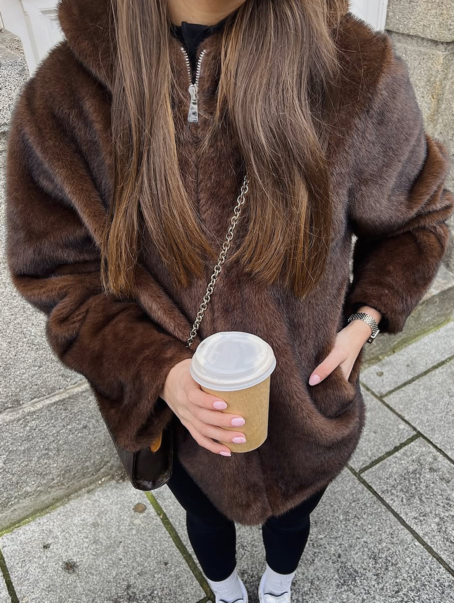 Stylish zip-up long-sleeved sweater coat