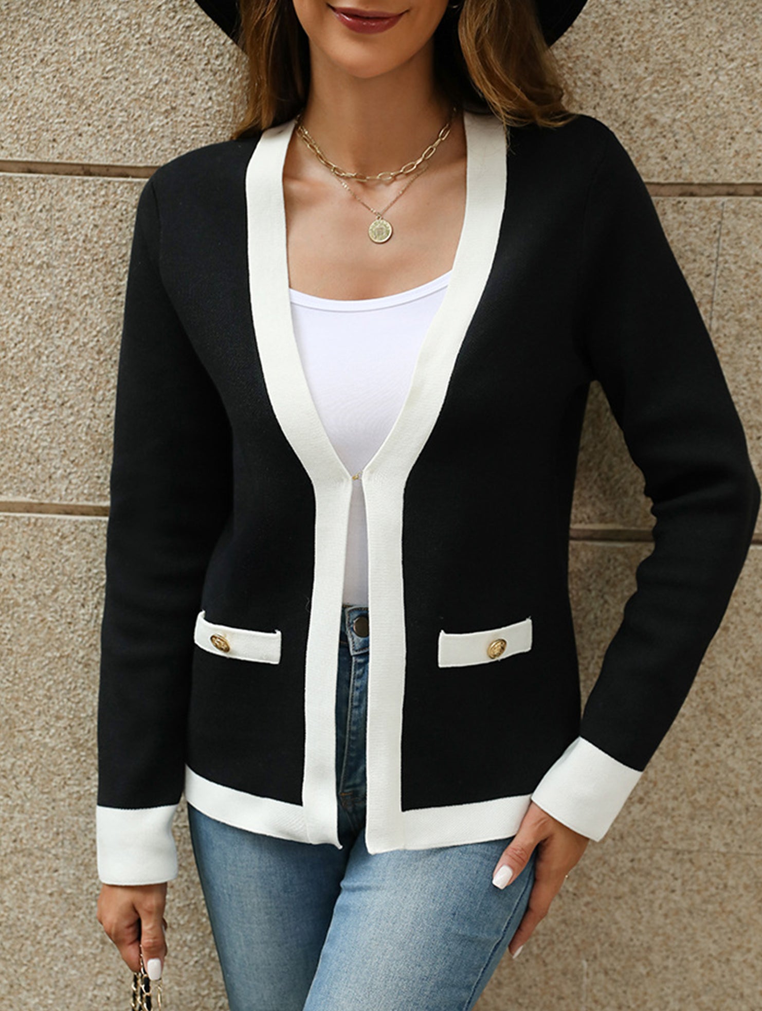 Casual V-neck knitted cardigan