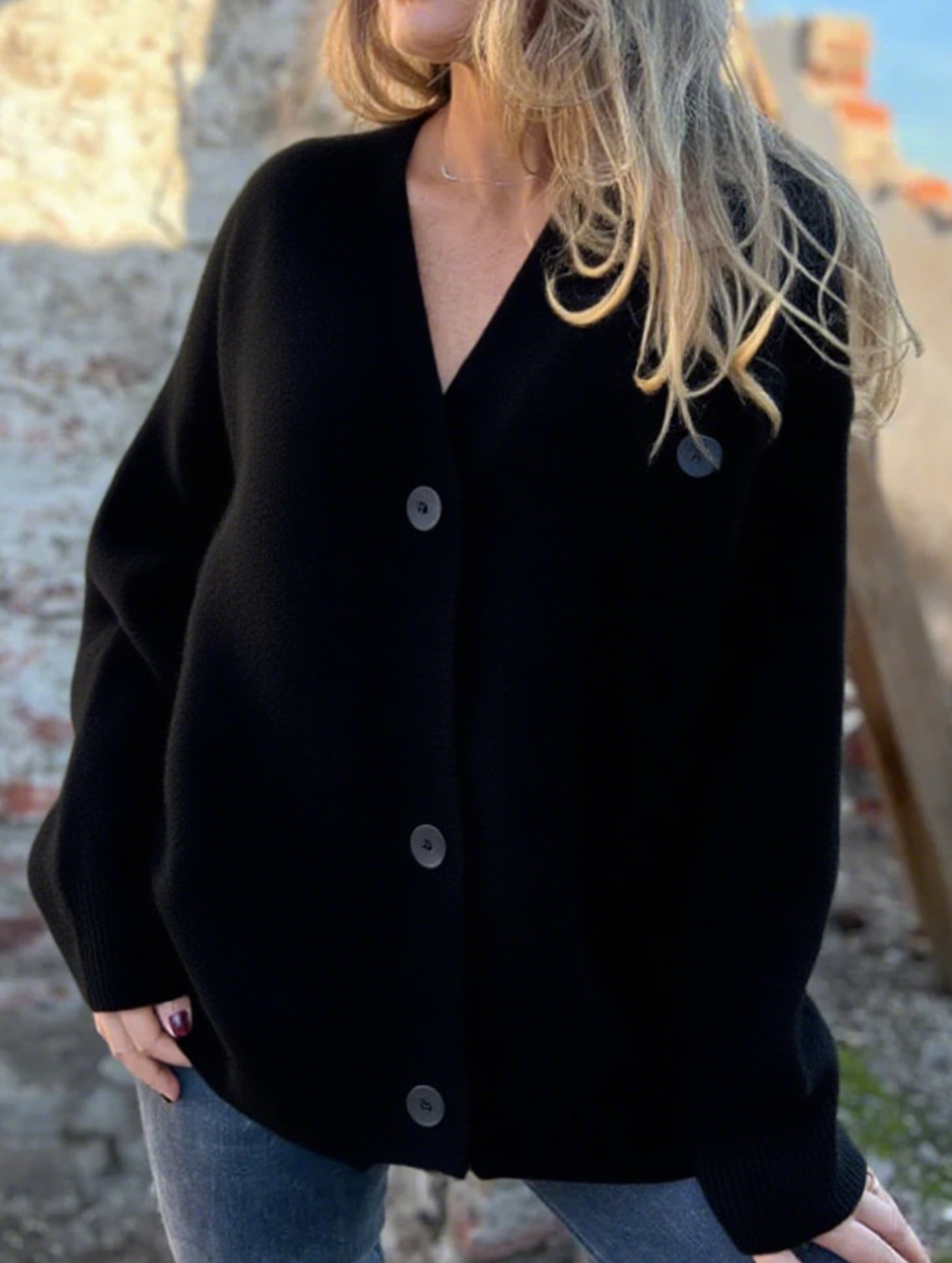 Long-sleeved triangular pocket knit cardigan