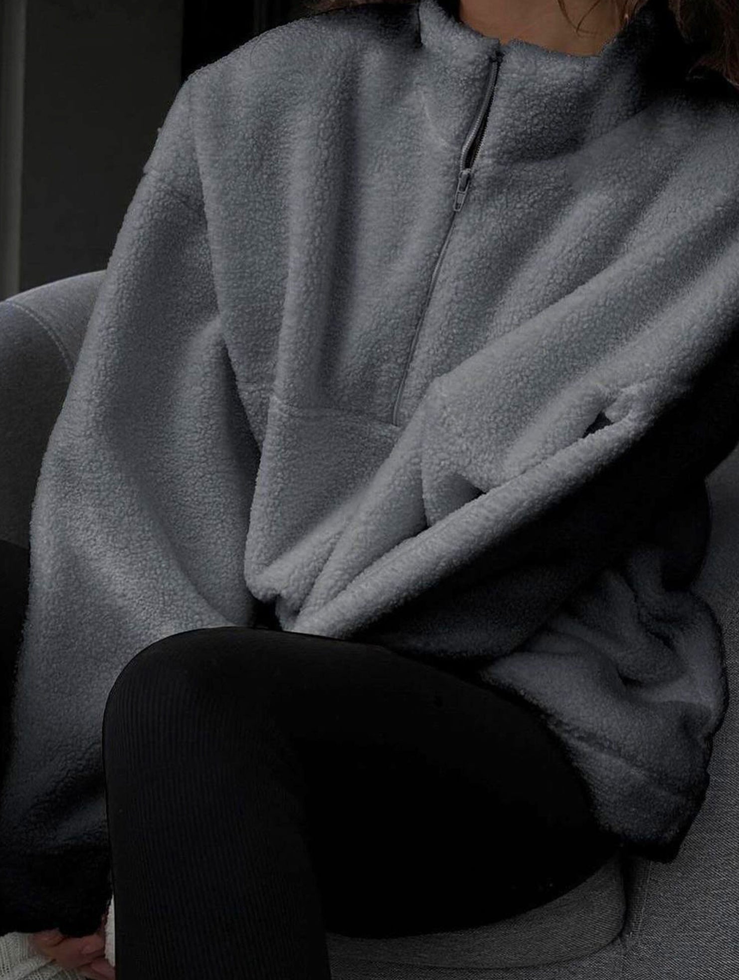 Versatile solid color zip-up collar coat