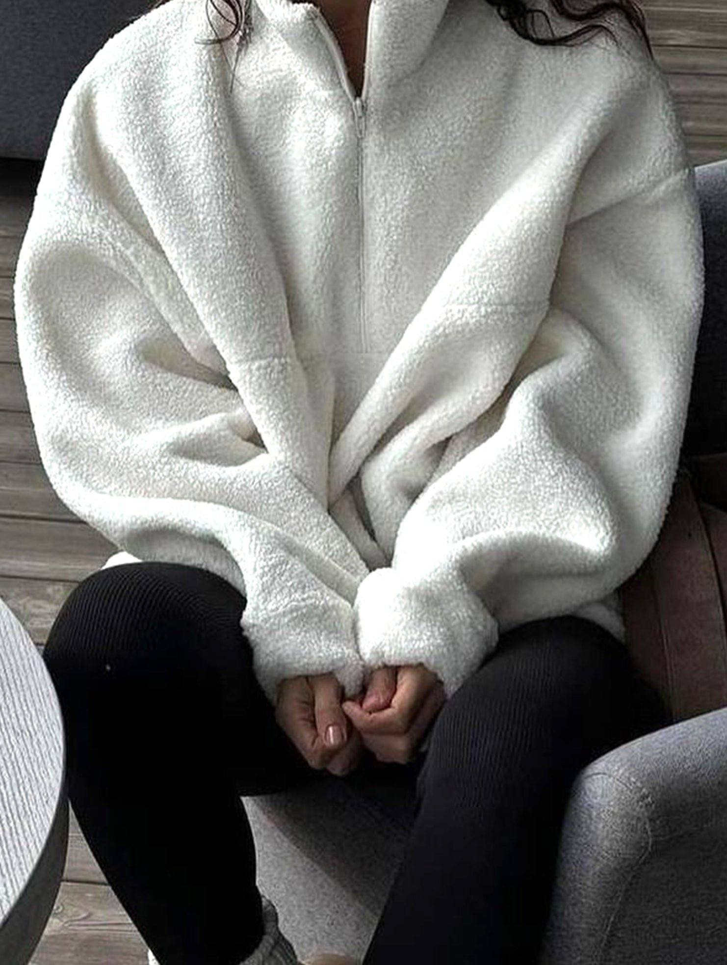 Versatile solid color zip-up collar coat