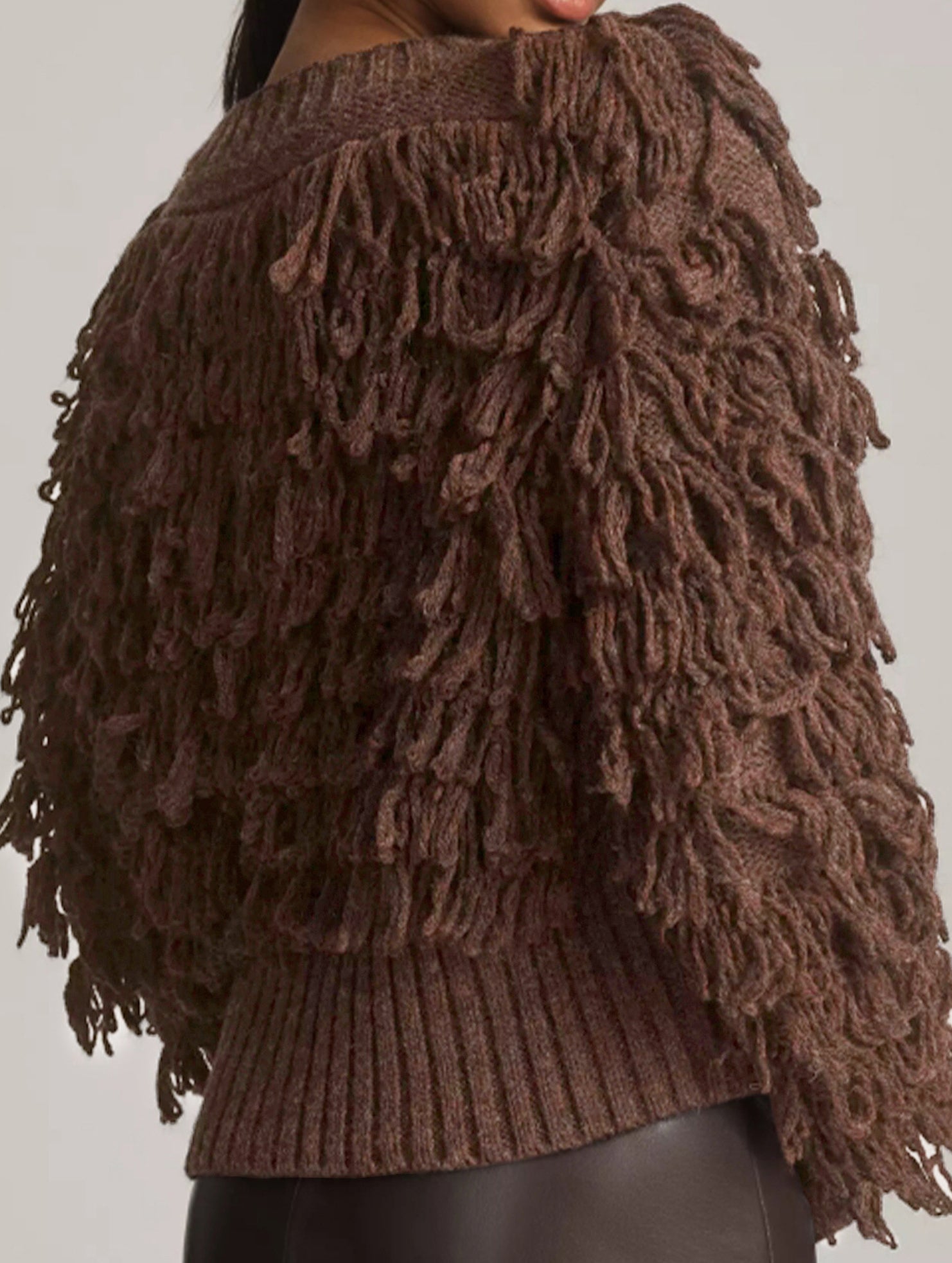 Button ring tassel sweater