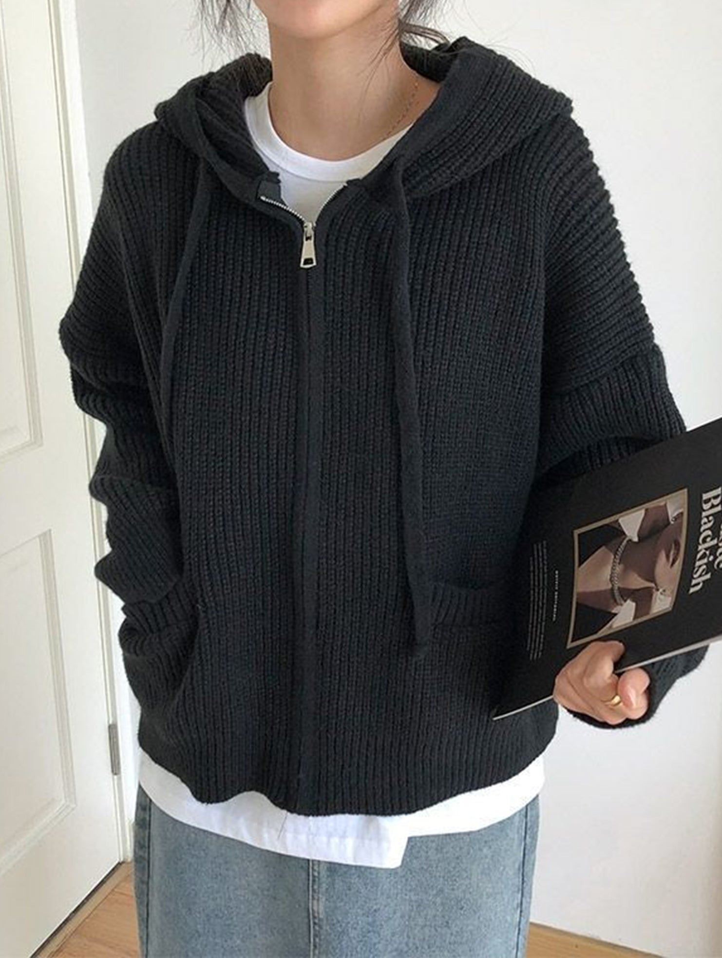 Retro-style relaxed knit cardigan