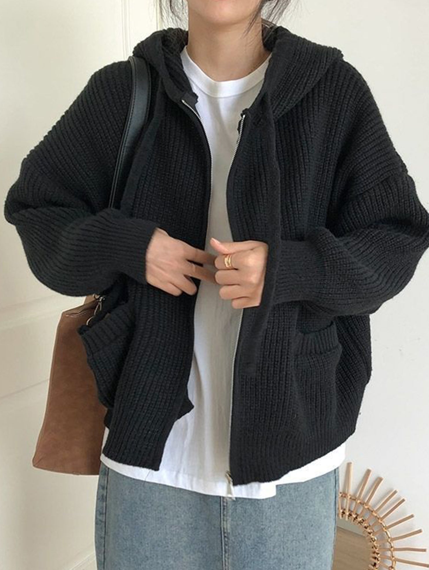 Retro-style relaxed knit cardigan