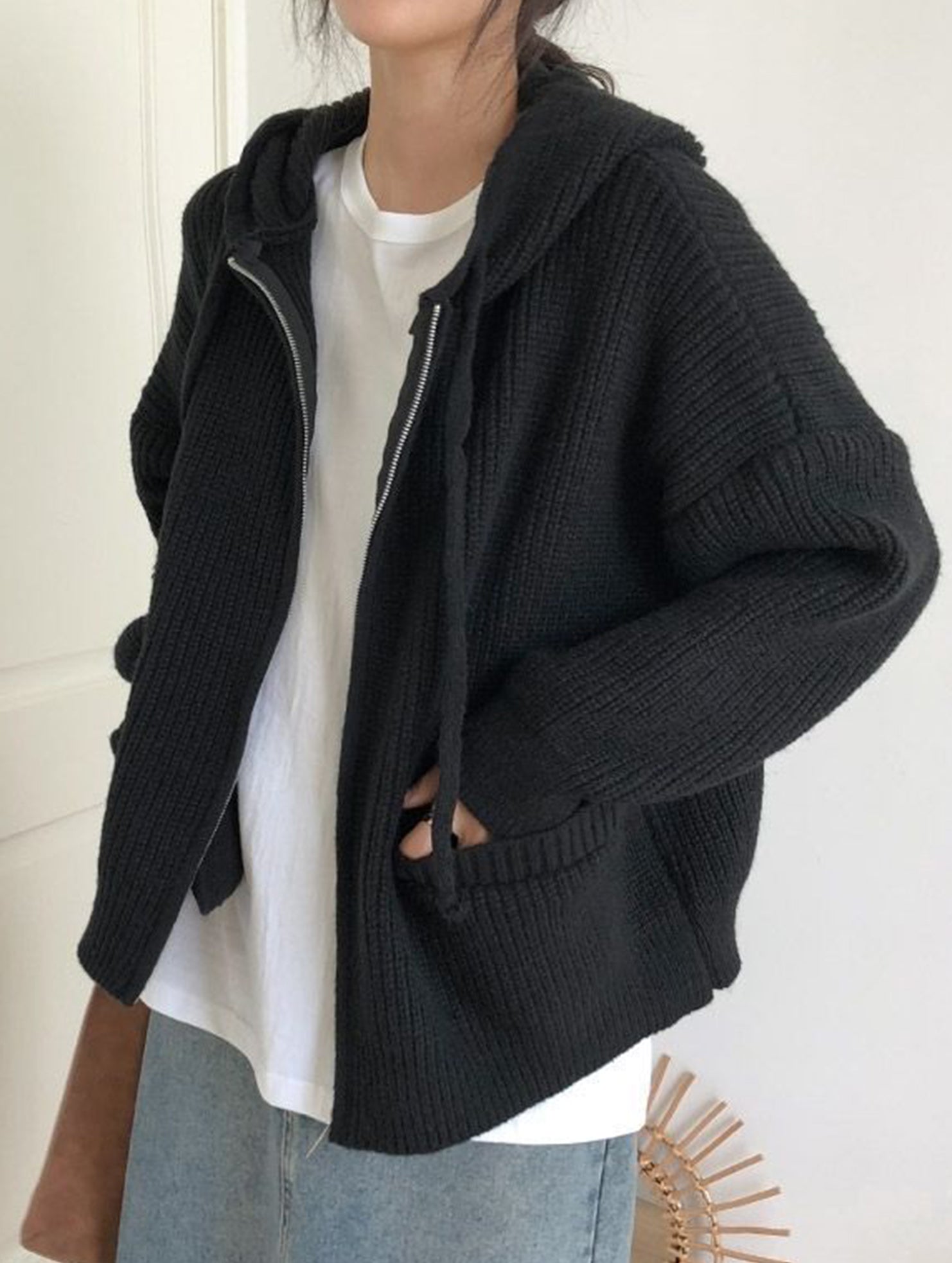 Retro-style relaxed knit cardigan