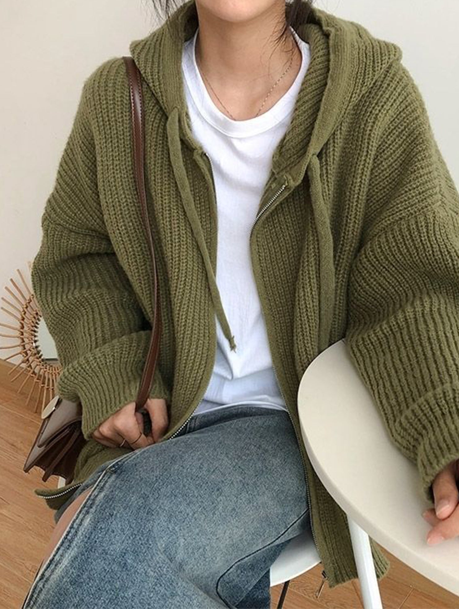 Retro-style relaxed knit cardigan