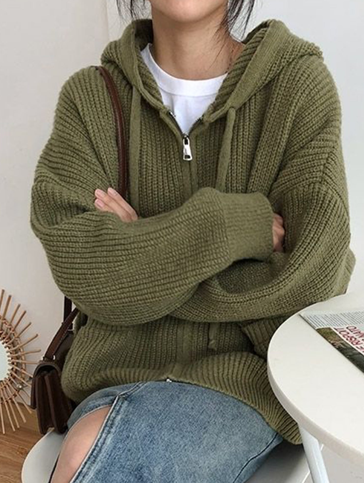 Retro-style relaxed knit cardigan