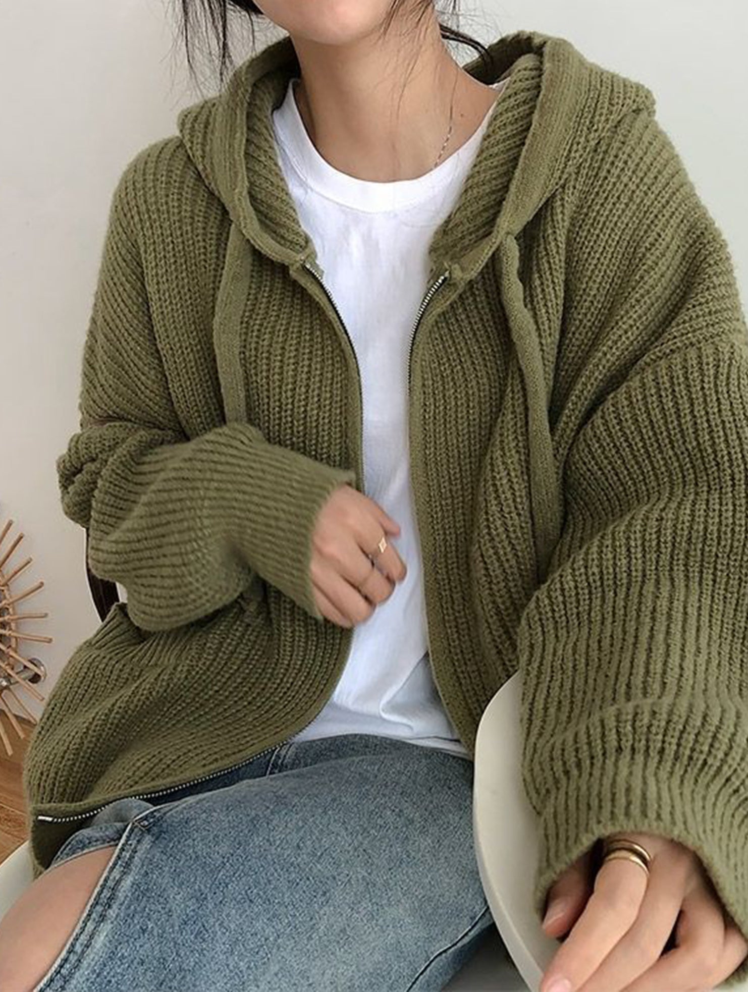 Retro-style relaxed knit cardigan