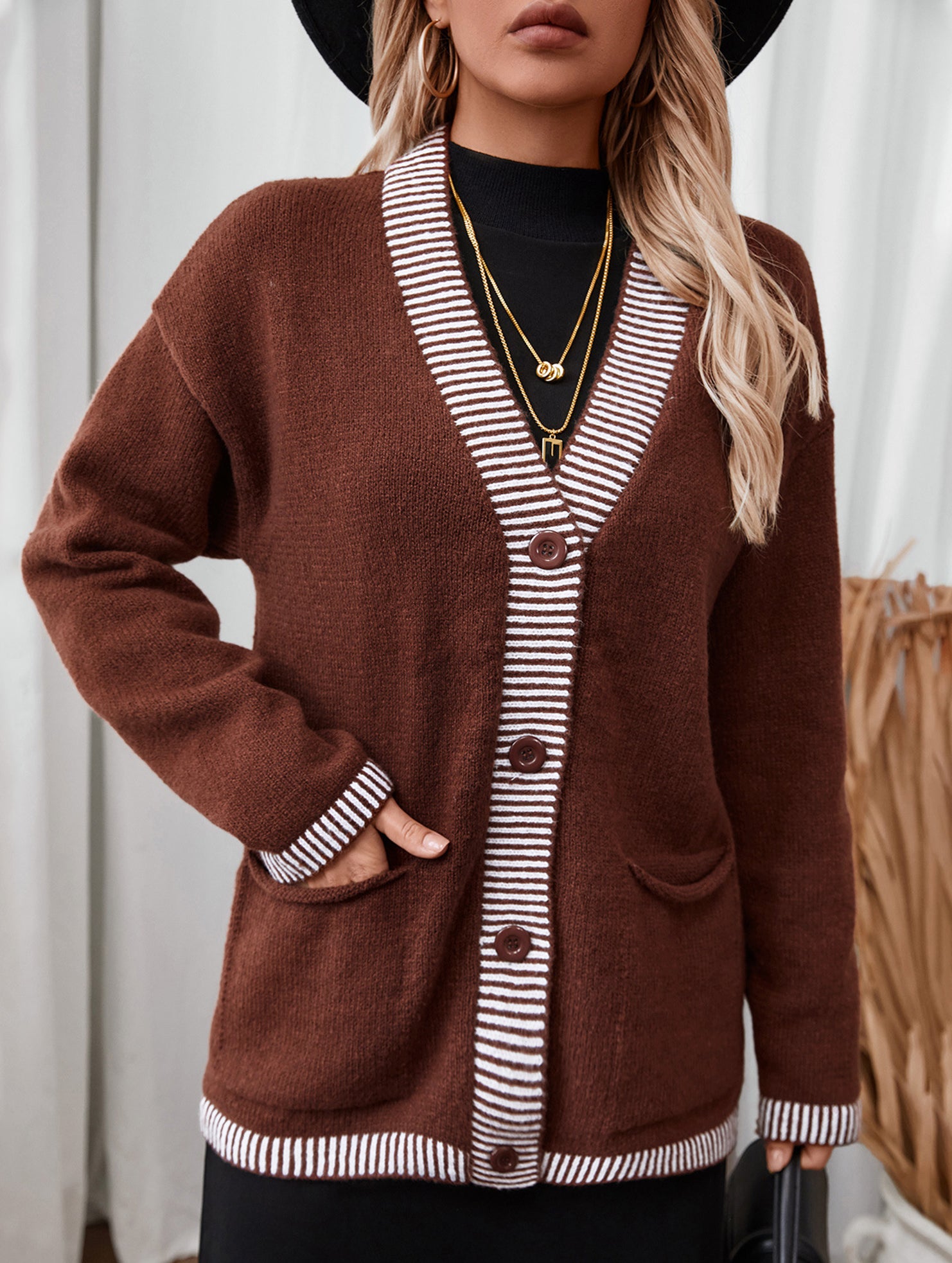 Striped Knit Cardigan with Pockets_CWOCAL01794