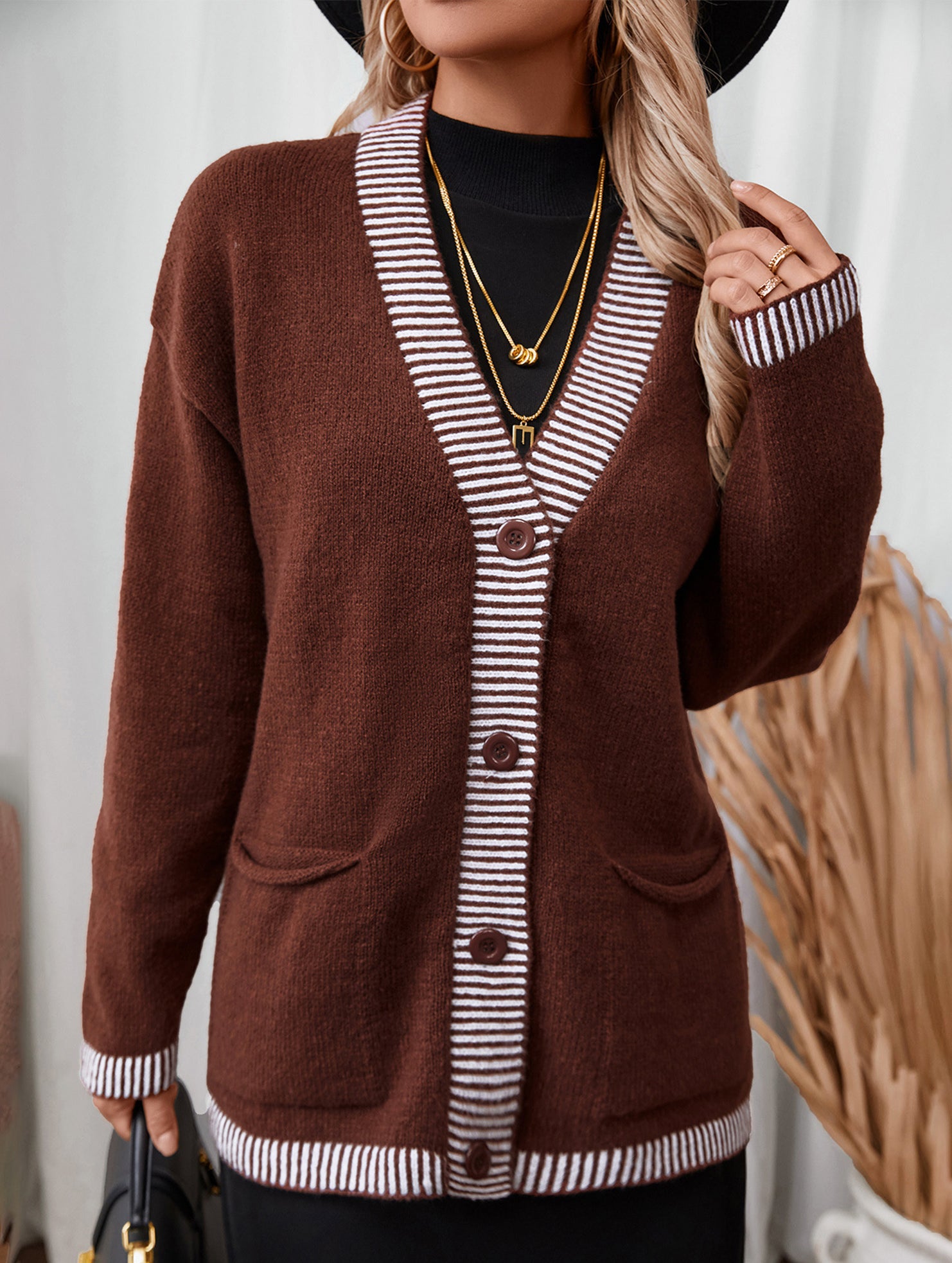 Striped Knit Cardigan with Pockets_CWOCAL01794