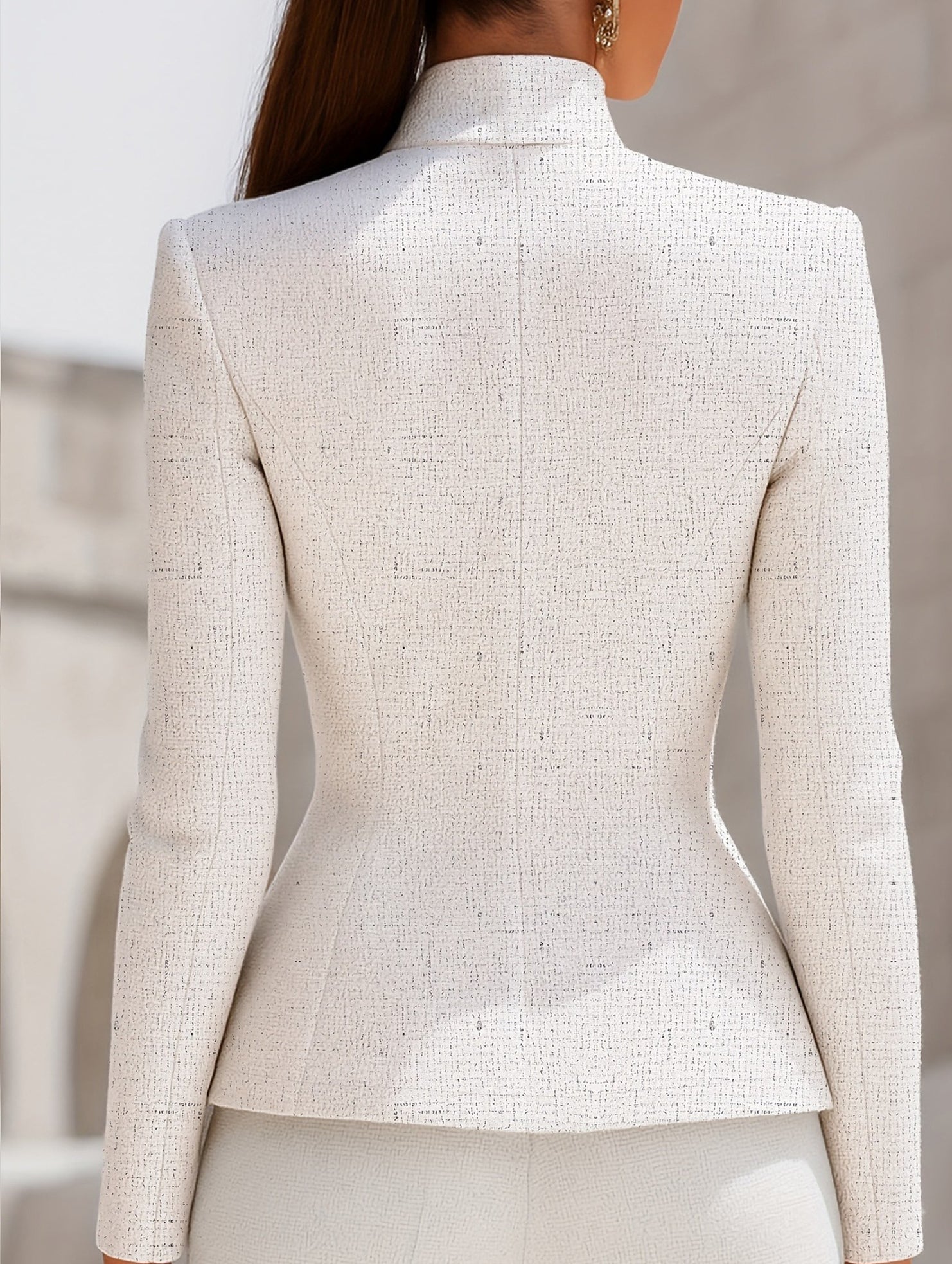 LUXURY-STYLE OFF-WHITE SHORT SUIT