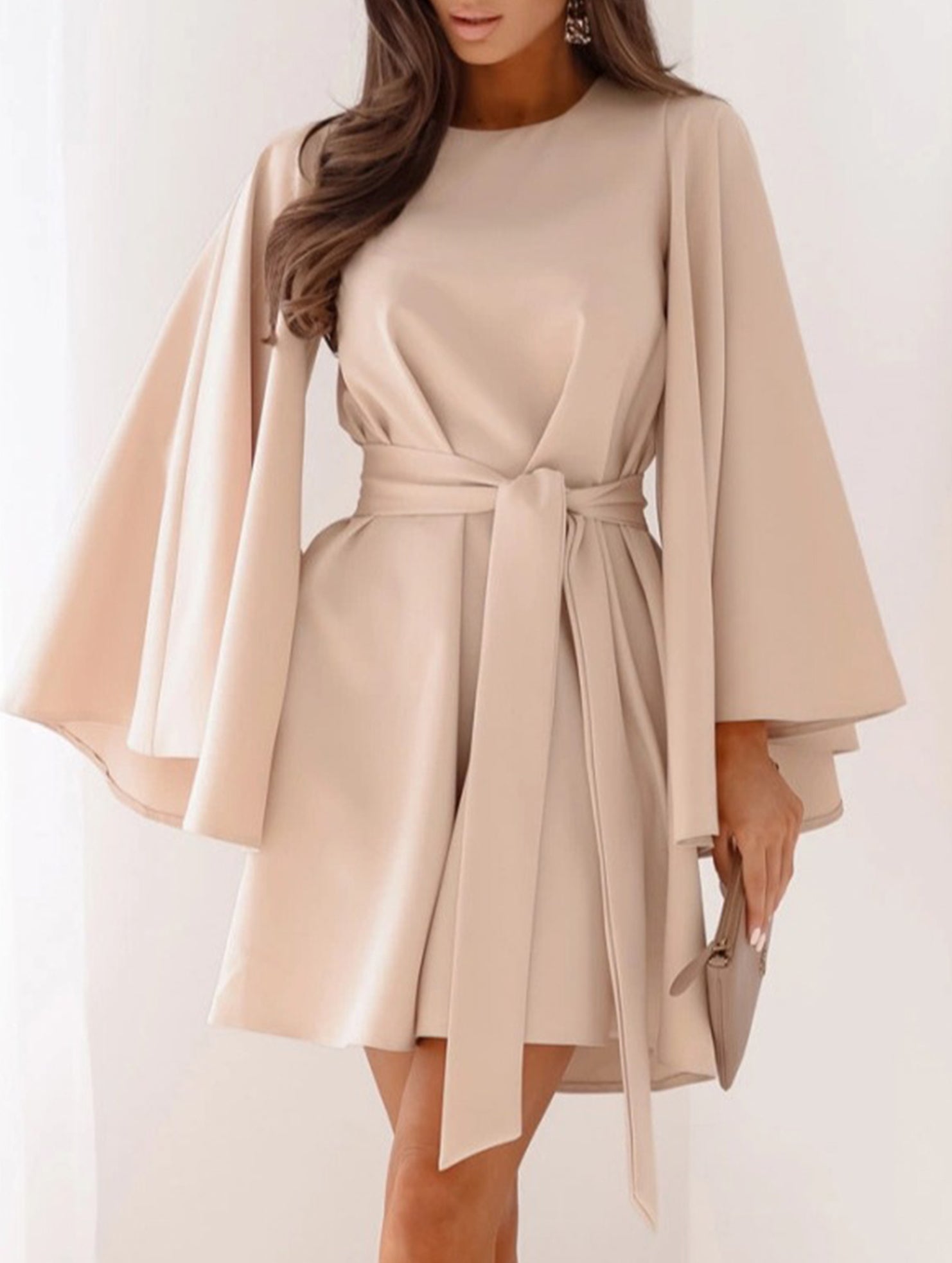 Round Neck Flare Sleeve Belted Dress_CWOCO00662